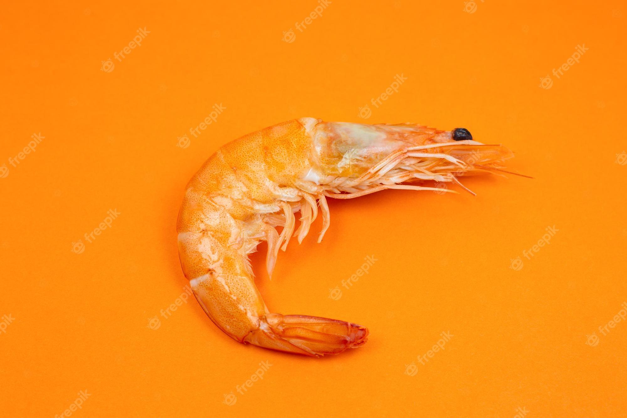 2000x1333 Tasty fresh shrimp or prawn on