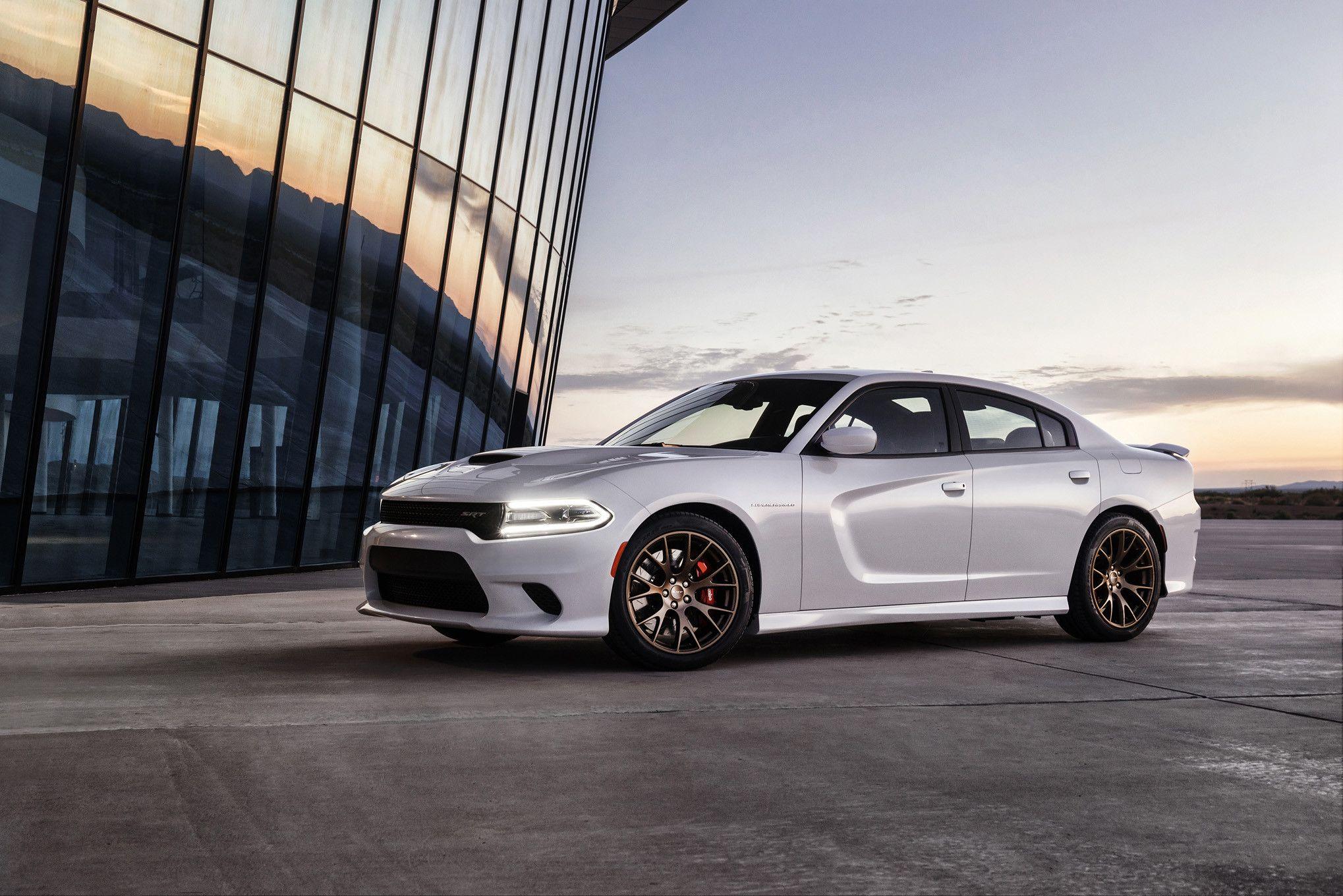 2038x1360 Charger Hellcat Wallpaper