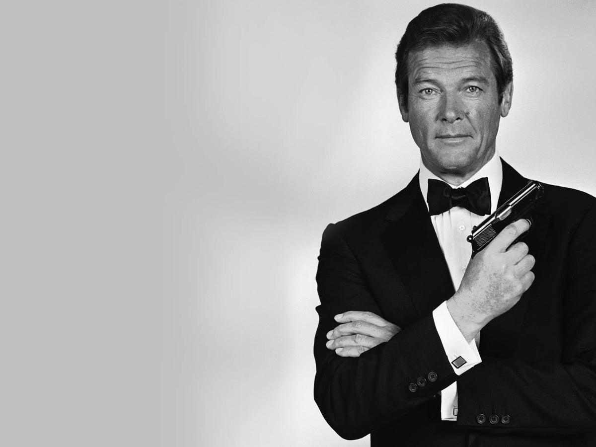 Roger Moore Wallpapers - Top Free Roger Moore Backgrounds - WallpaperAccess