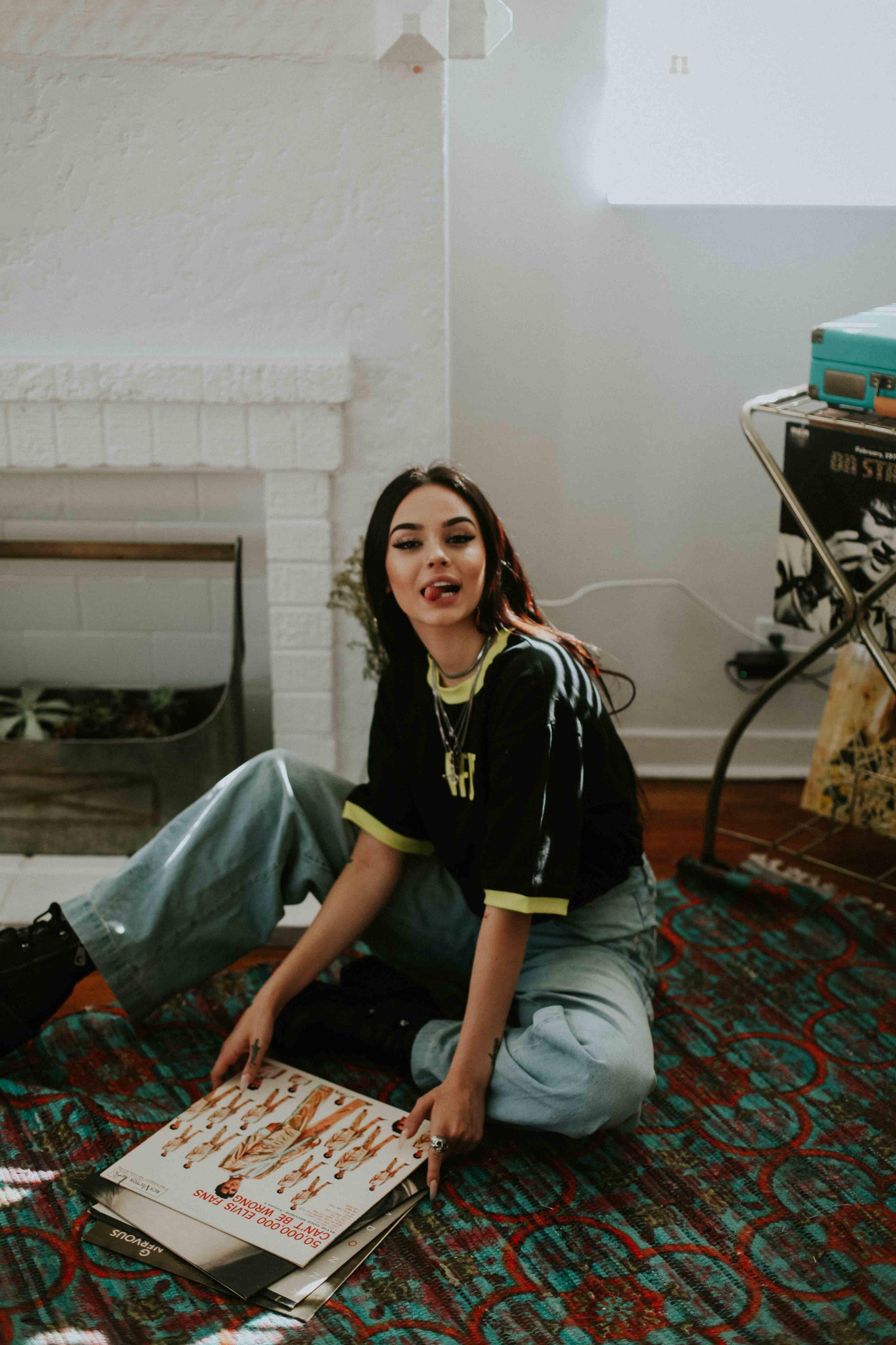 2730x4096 MAGGIE LINDEMANN on Twitter