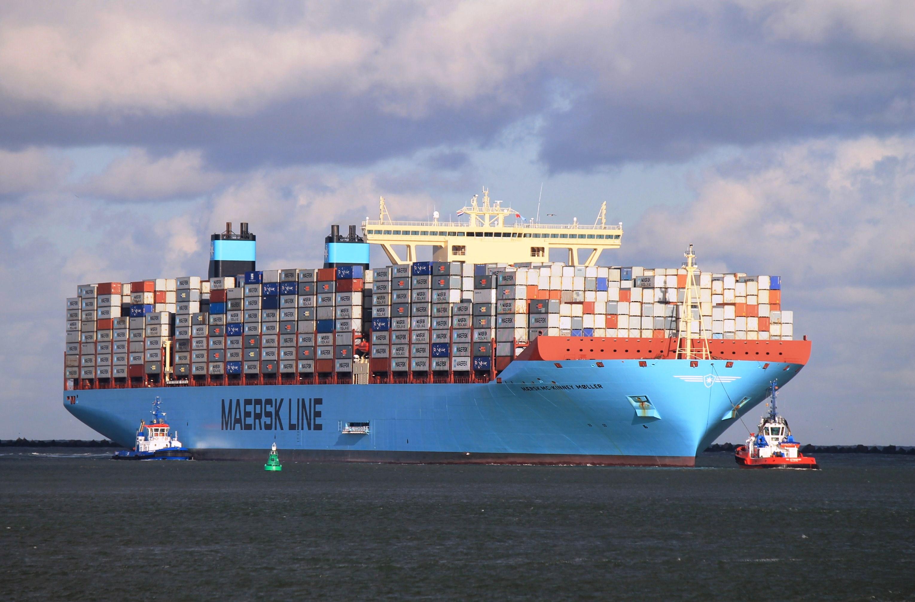 3060x2014 Download Container Ship wallpaper