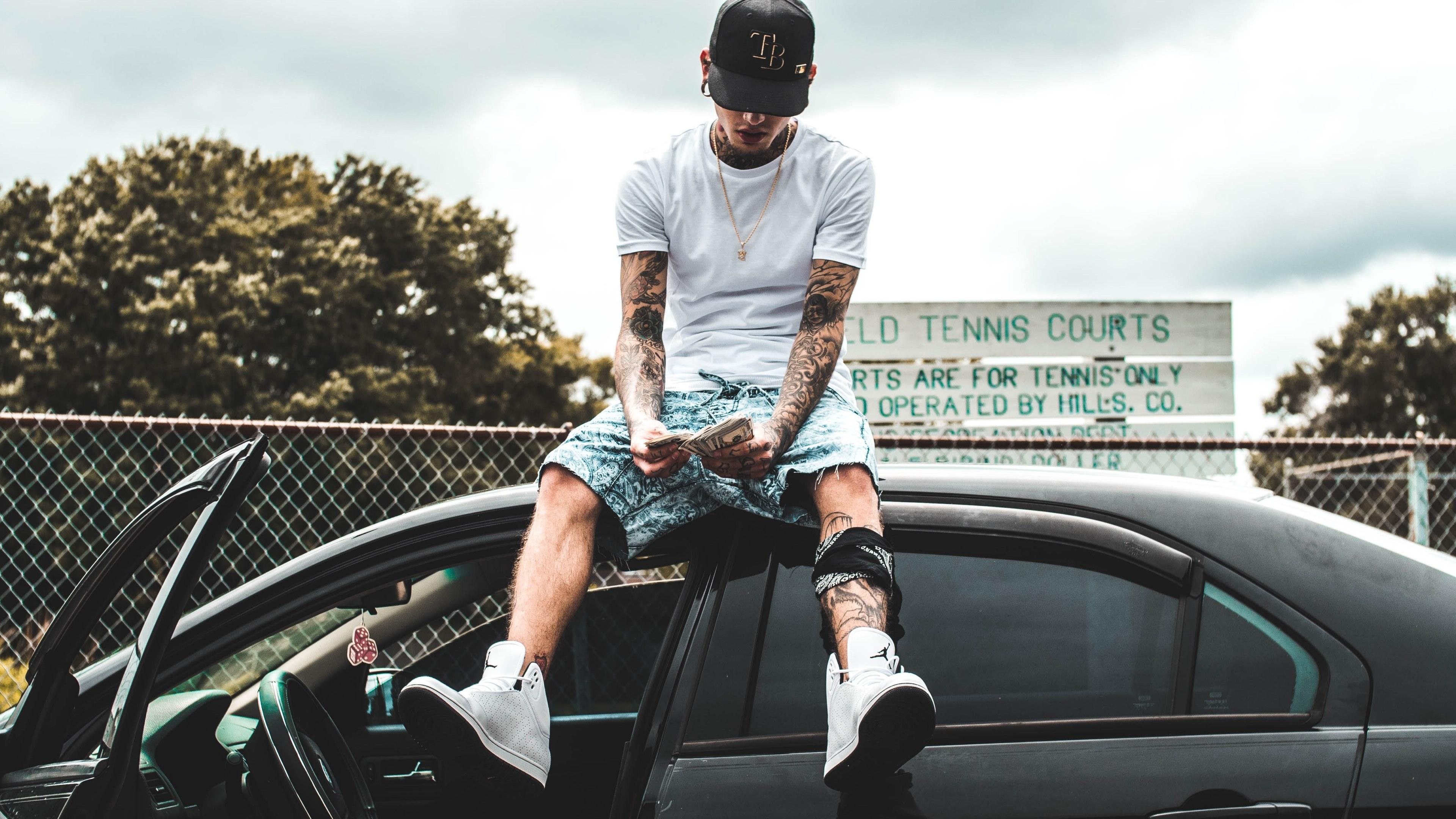 3840x2160 edgy tattoos sitting