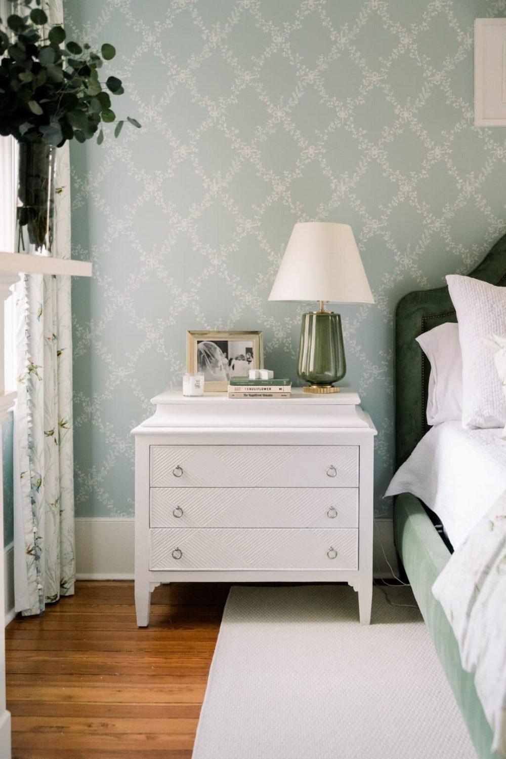 1000x1498 Vintage wallpaper: Every Shabby Chic inspired home needs it. Nook & Find