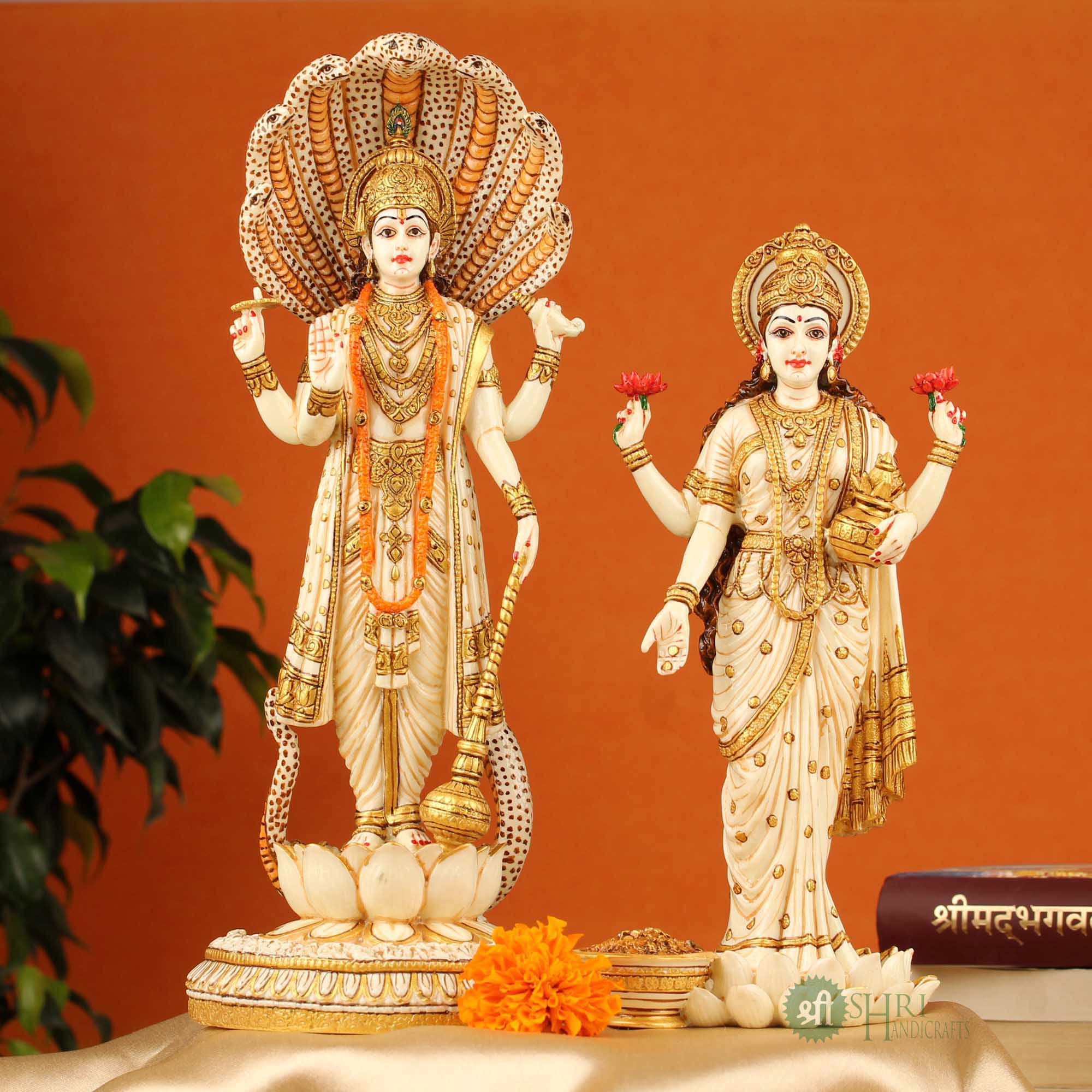 2000x2000 Lakshmi Narayan Idol Standing Vishnu