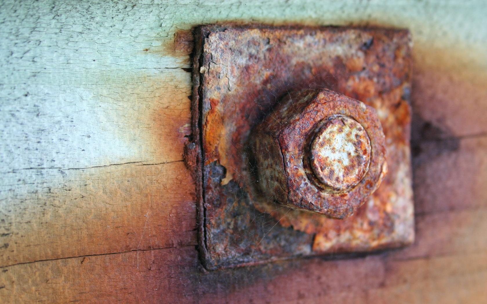 1680x1050 screw in wood HD wallpaper