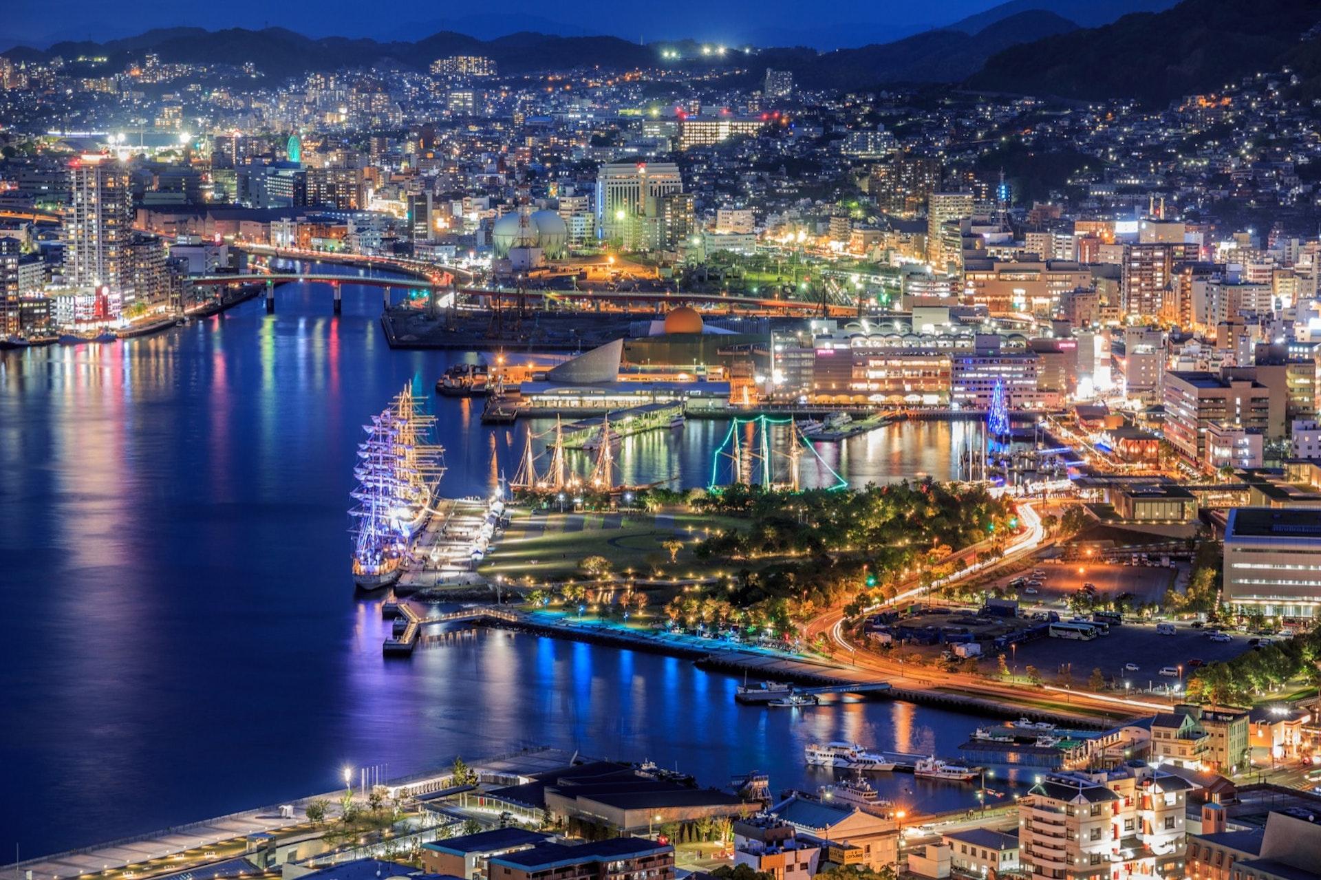 1920x1279 hours in Nagasaki: A diverse city's