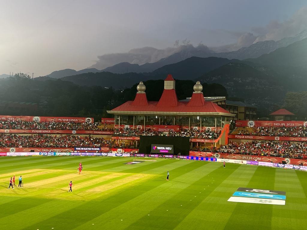 1024x768 Dharamshala Cricket Stadium
