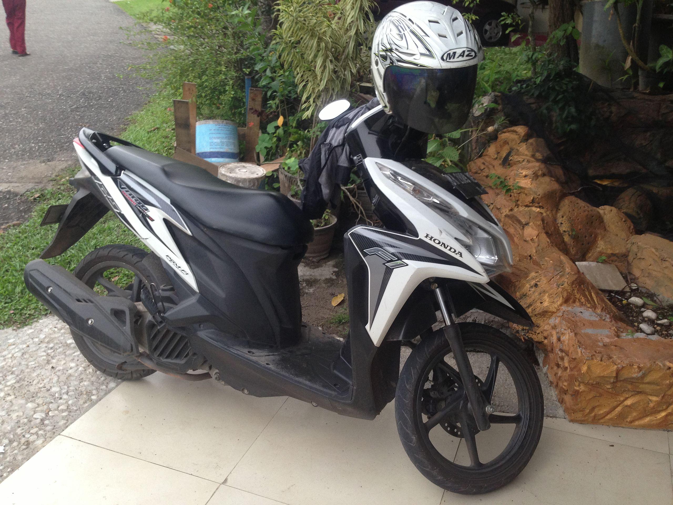2560x1920 Honda Vario Techno Helm In AT