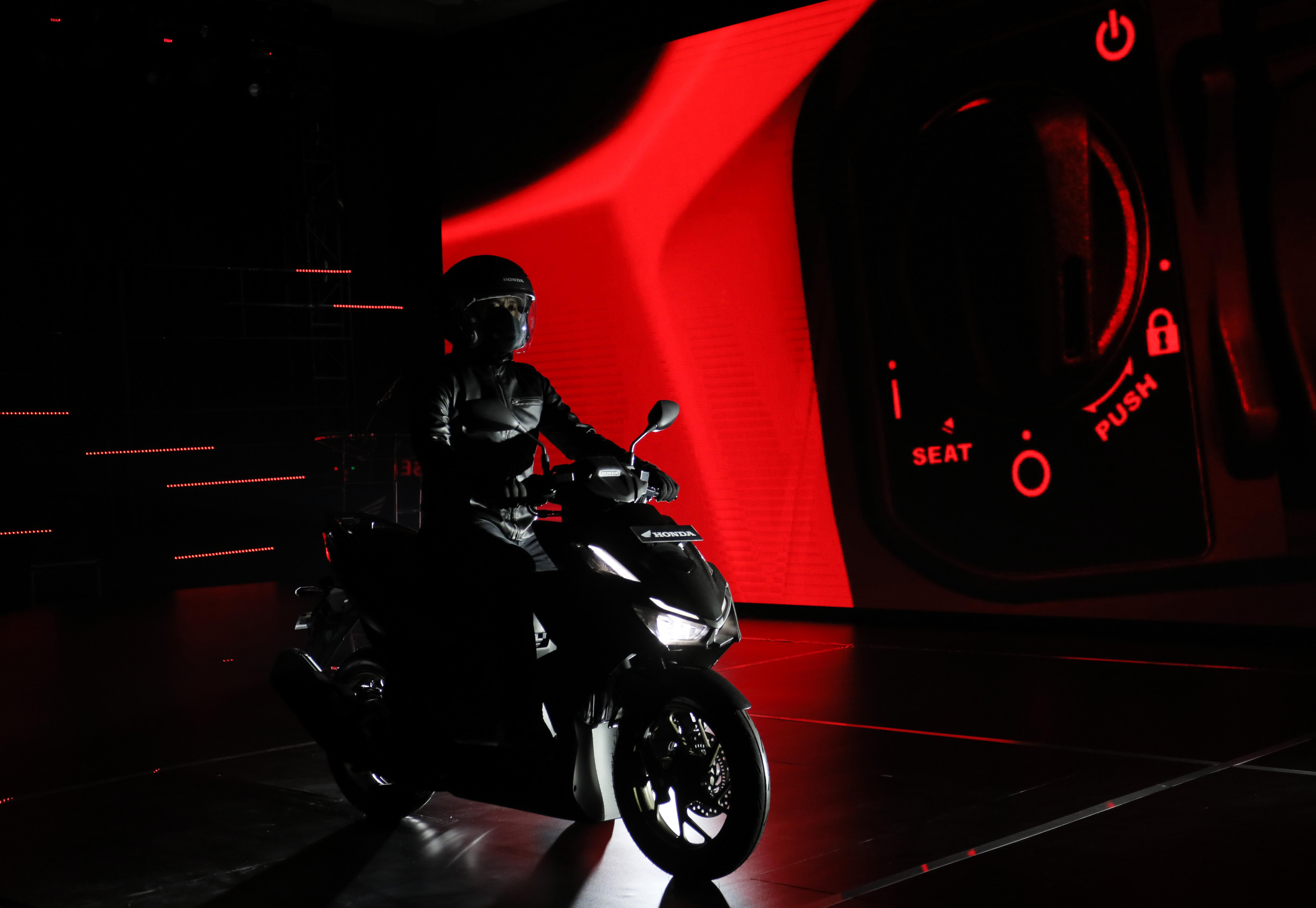 5932x4094 Honda Vario 160 Resmi Diluncurkan di