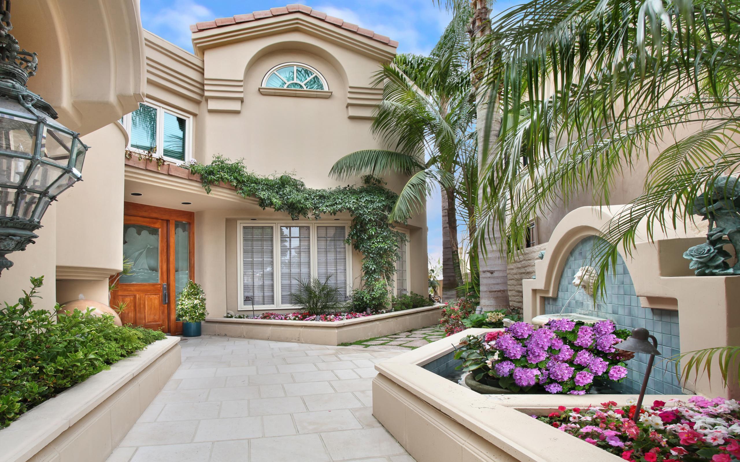 2560x1600 Free download House Courtyard Wallpaper