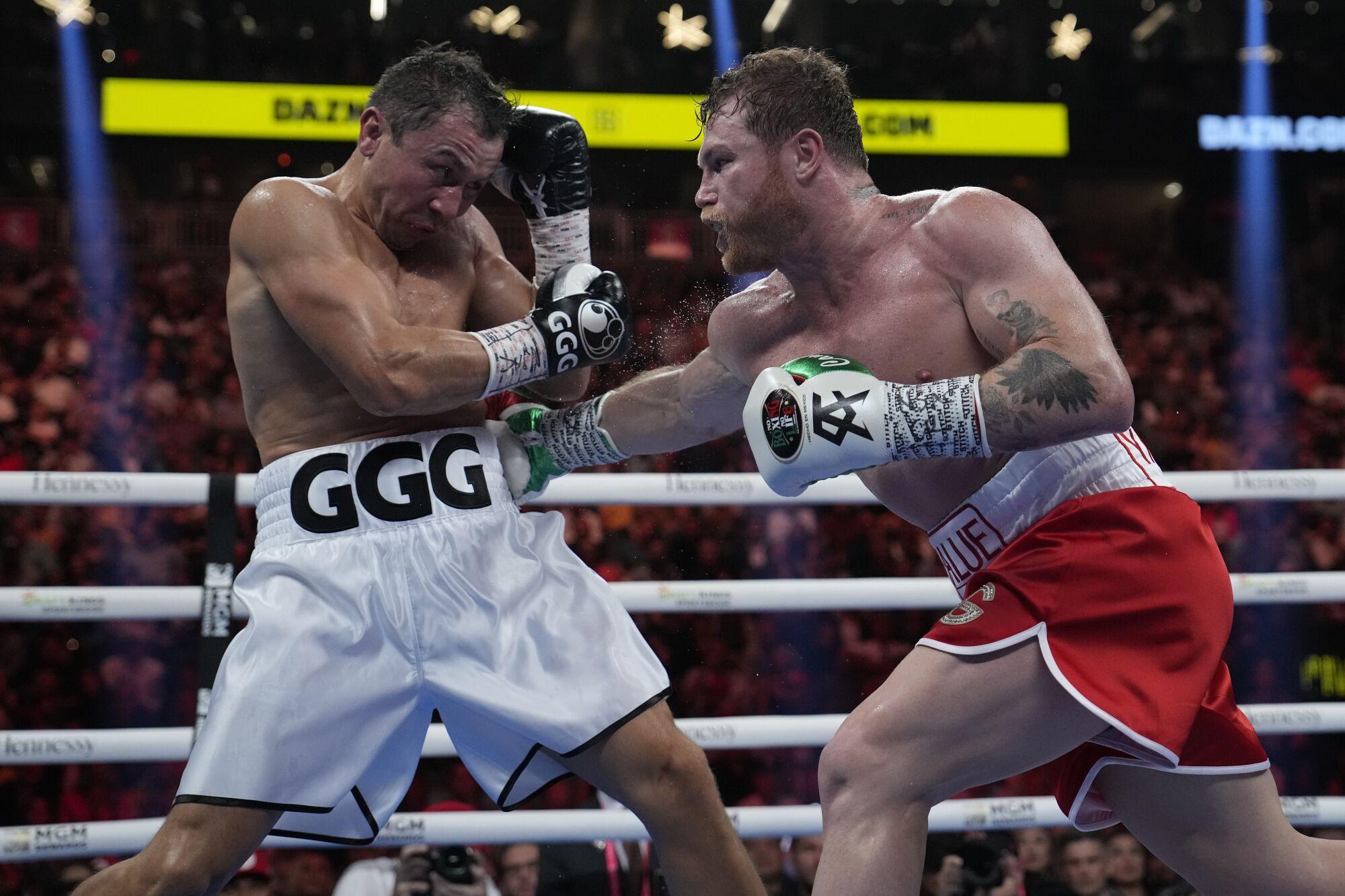 2000x1333 Canelo Alvarez defeats Gennadiy
