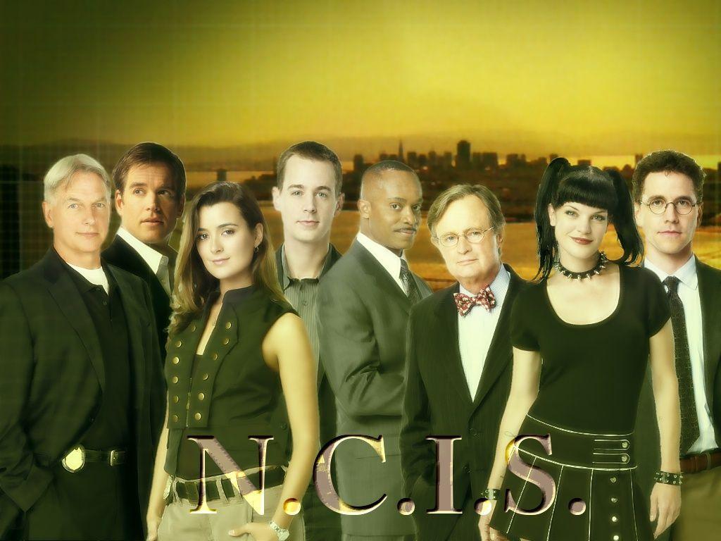 1024x768 The entire crew: Gibbs, Tony, Ziva, Tim, Vance, Ducky, Abby