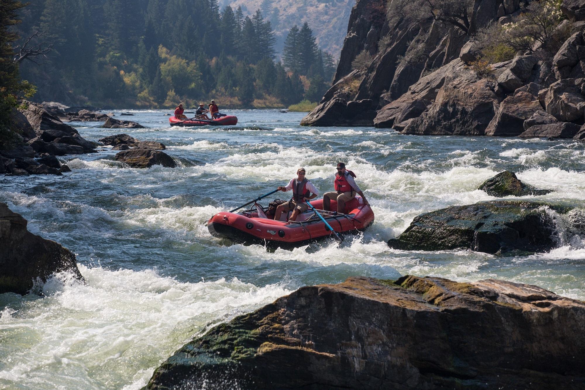 2000x1333 White Water Rafting HD Wallpaper
