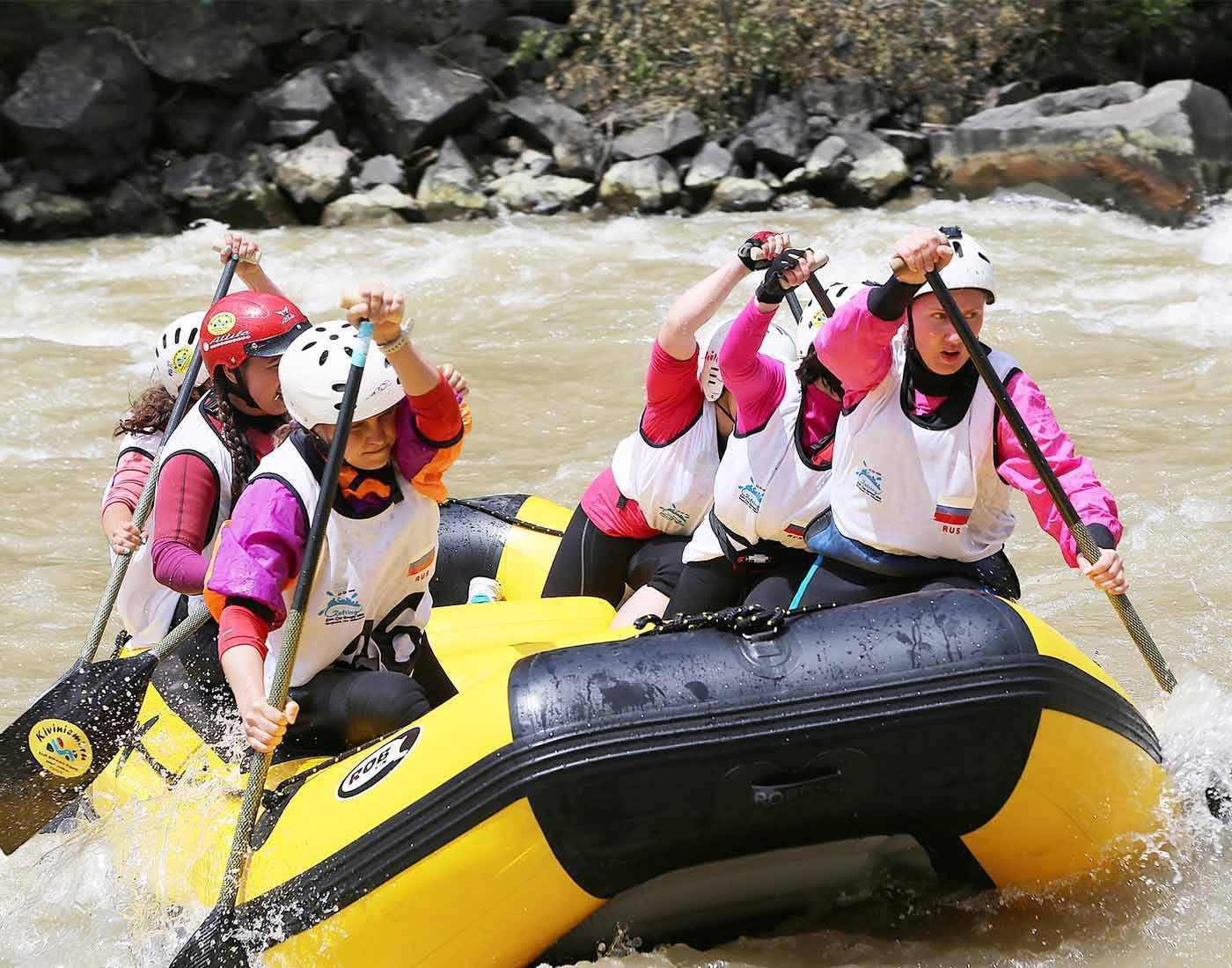 1400x1100 Download Pink Shirt Rafting Wallpaper