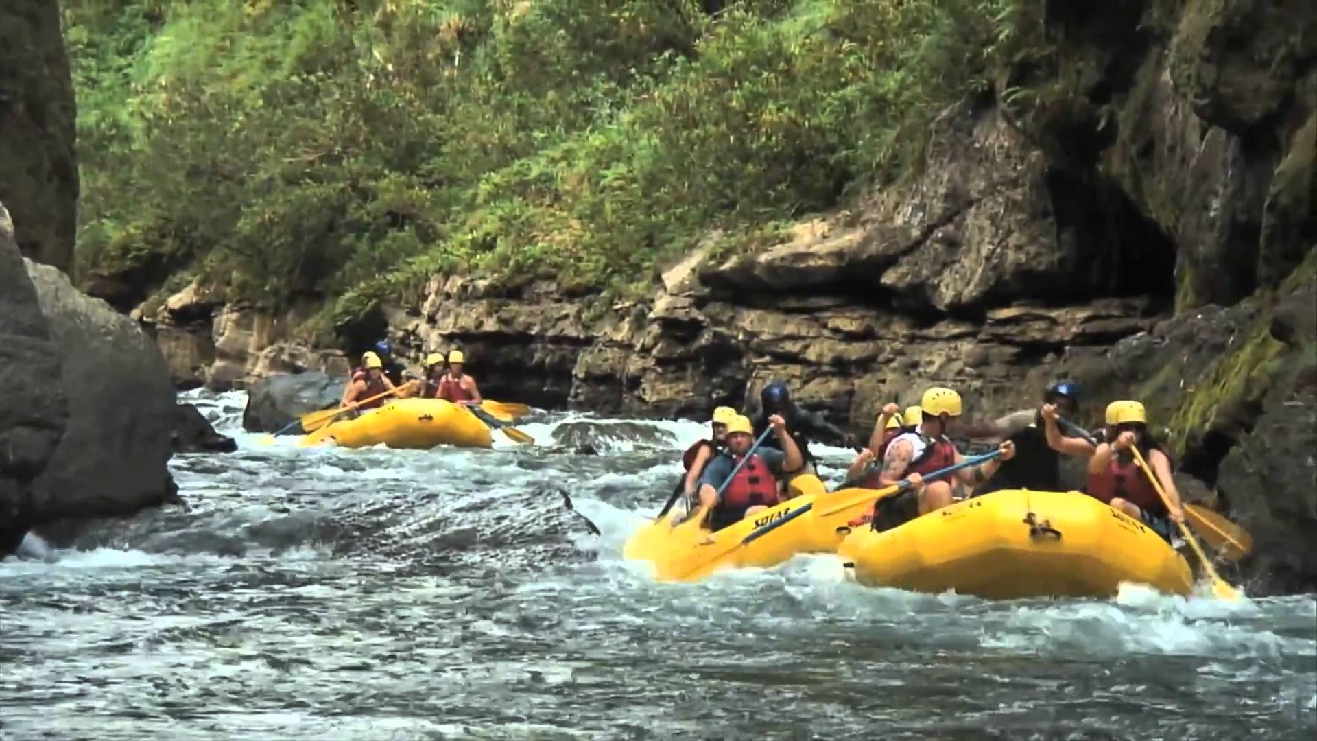 1920x1080 White Water Rafting Wallpaper