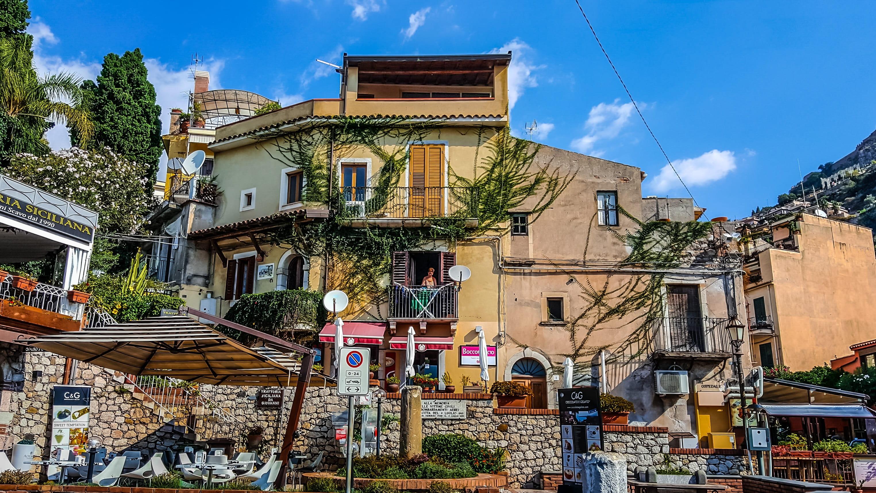 3049x1715 italy, building exterior, Taormina