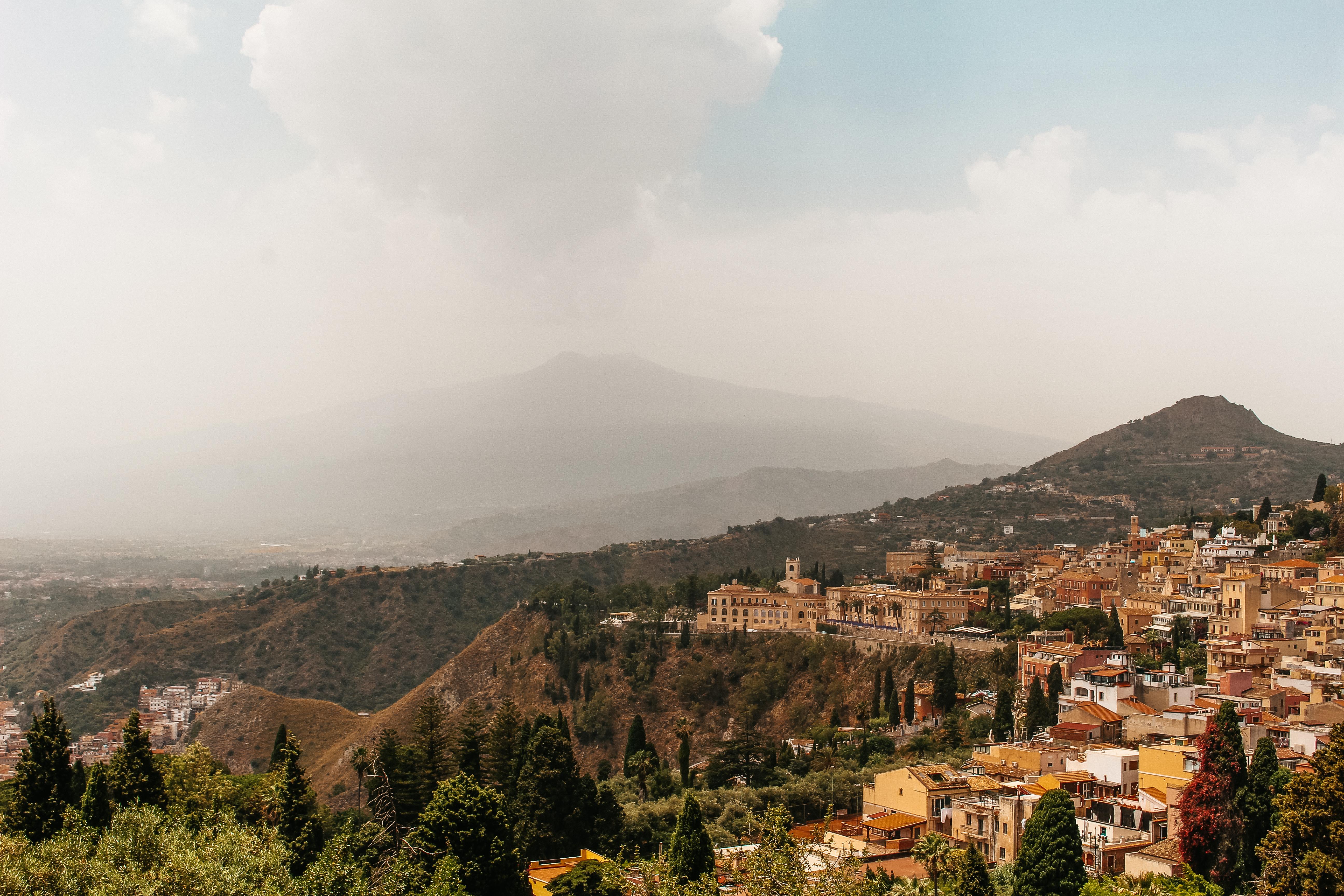 5184x3456 Guide to Taormina, Sicily