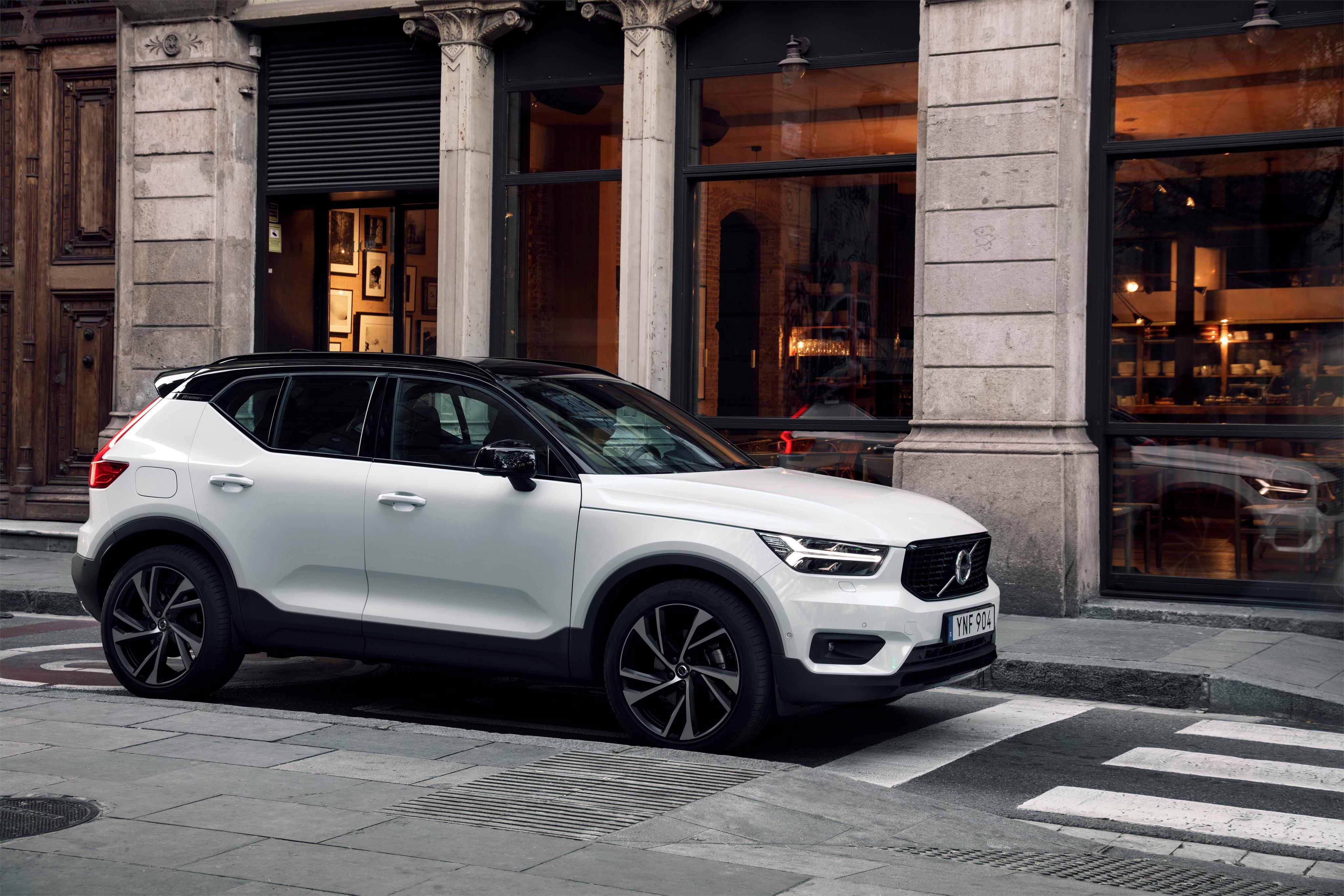 4096x2731 Volvo XC40 4k Ultra HD Wallpaper