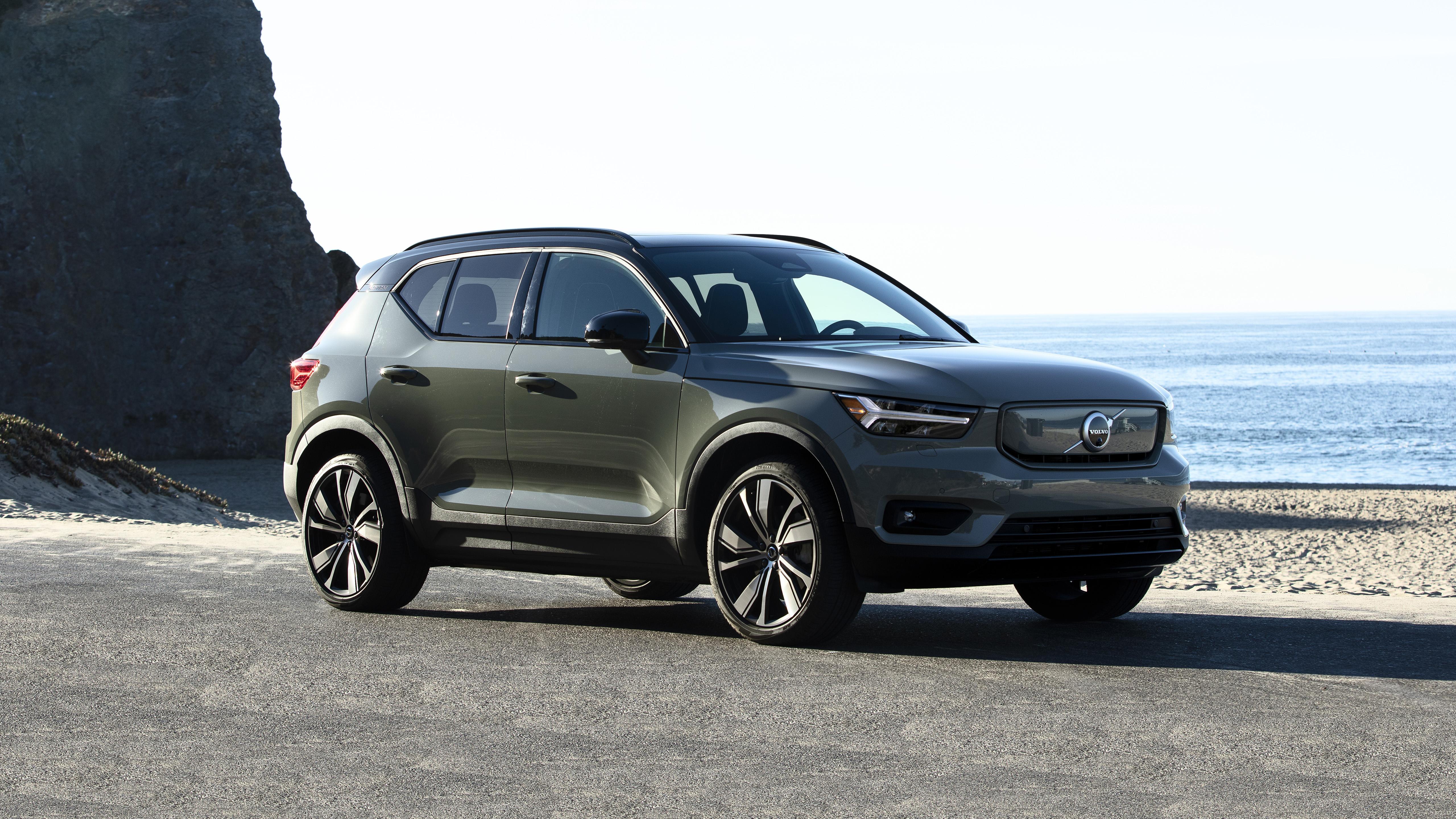 5120x2880 Volvo XC40 Recharge P8 AWD 5K