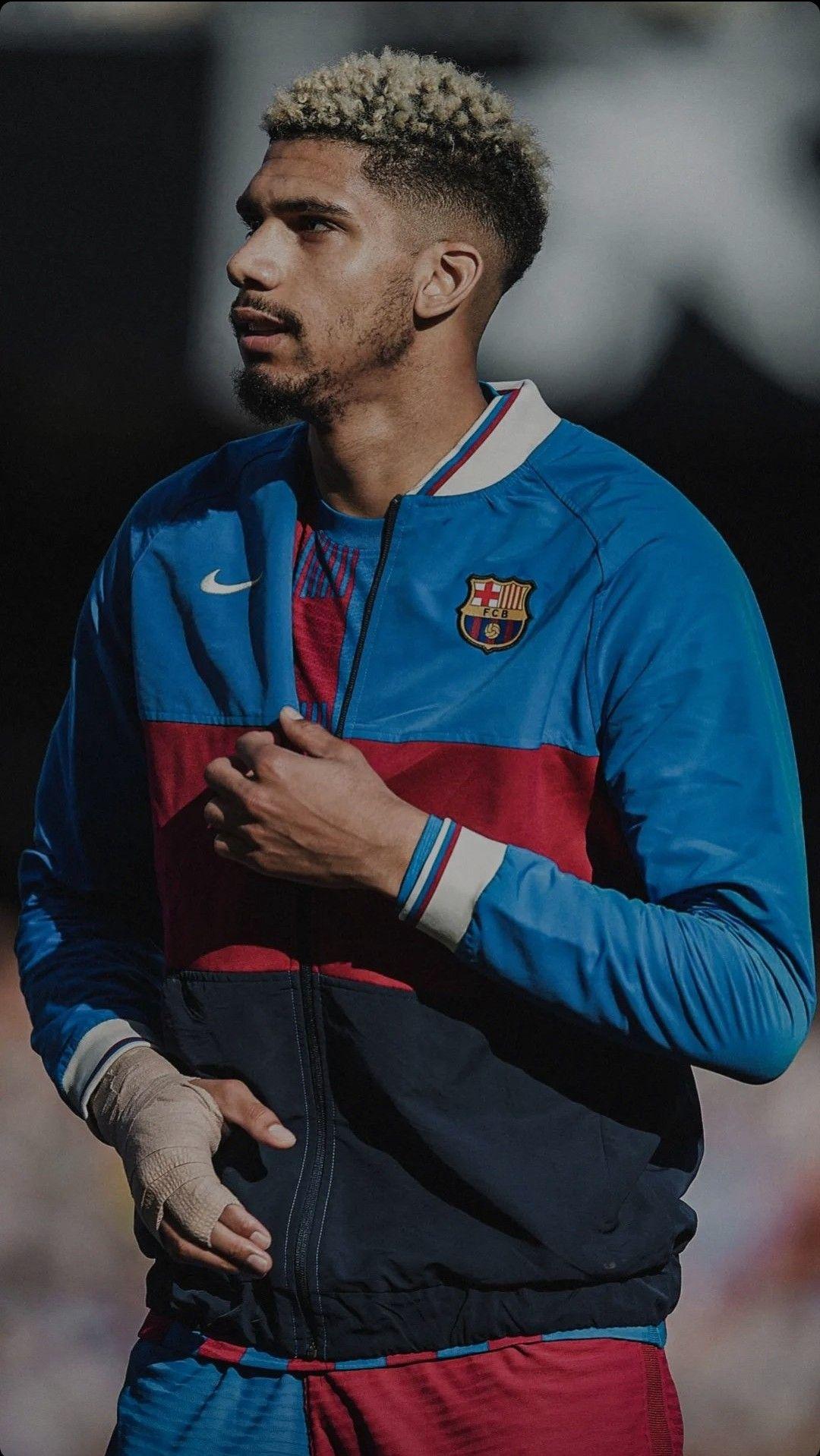1080x1918 Ronald Araujo. Fotos del equipo de