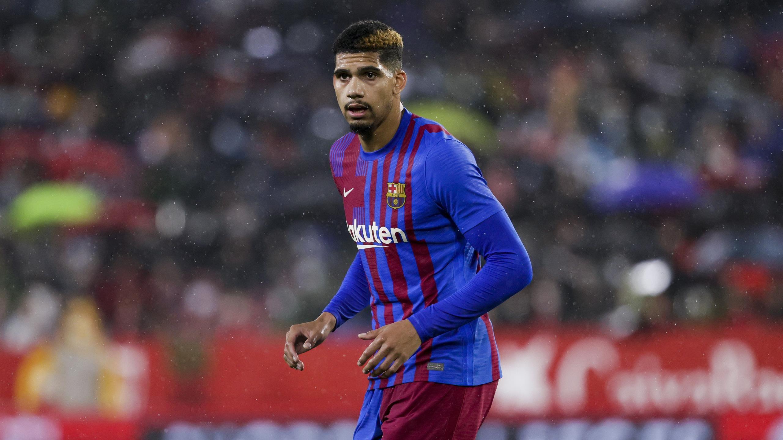 2560x1440 Ronald Araujo linked to Real Madrid