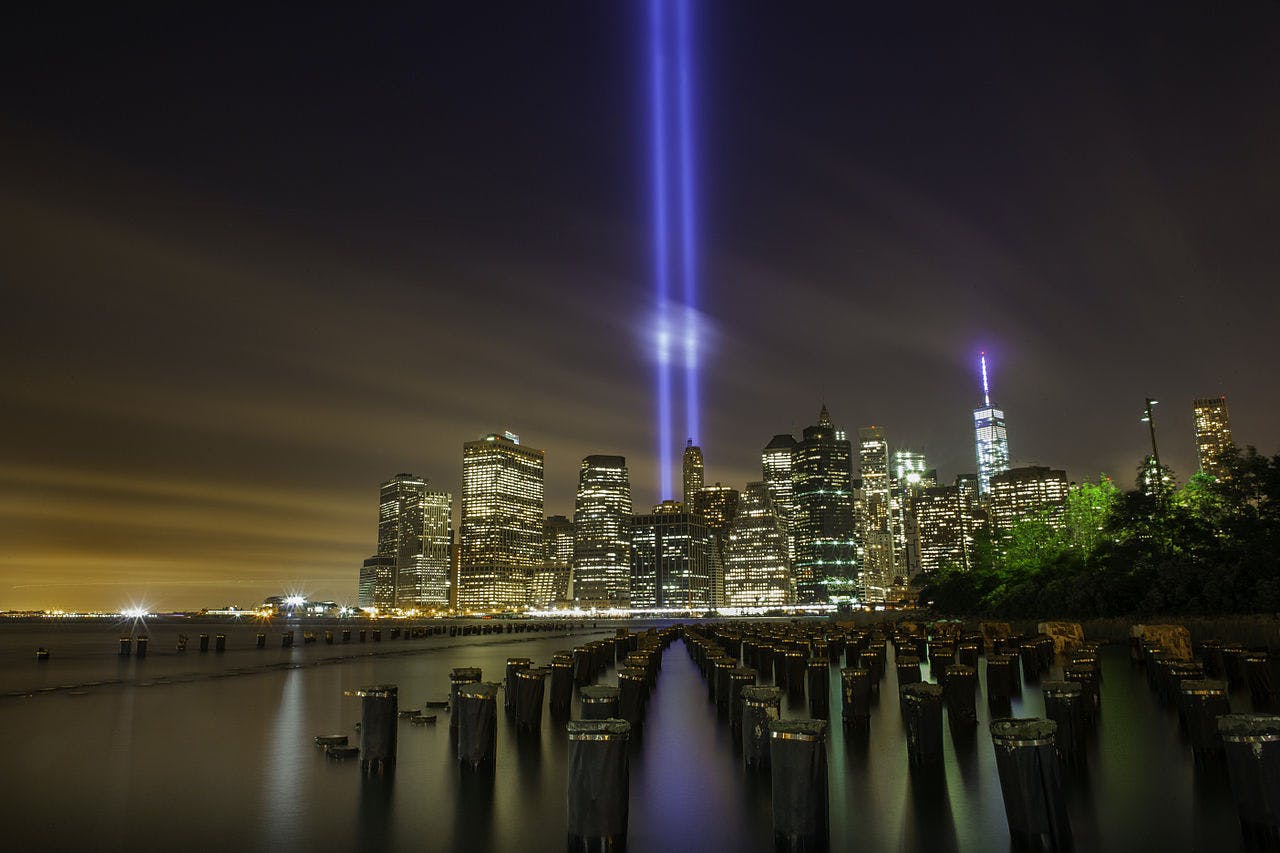 1280x853 memorial display
