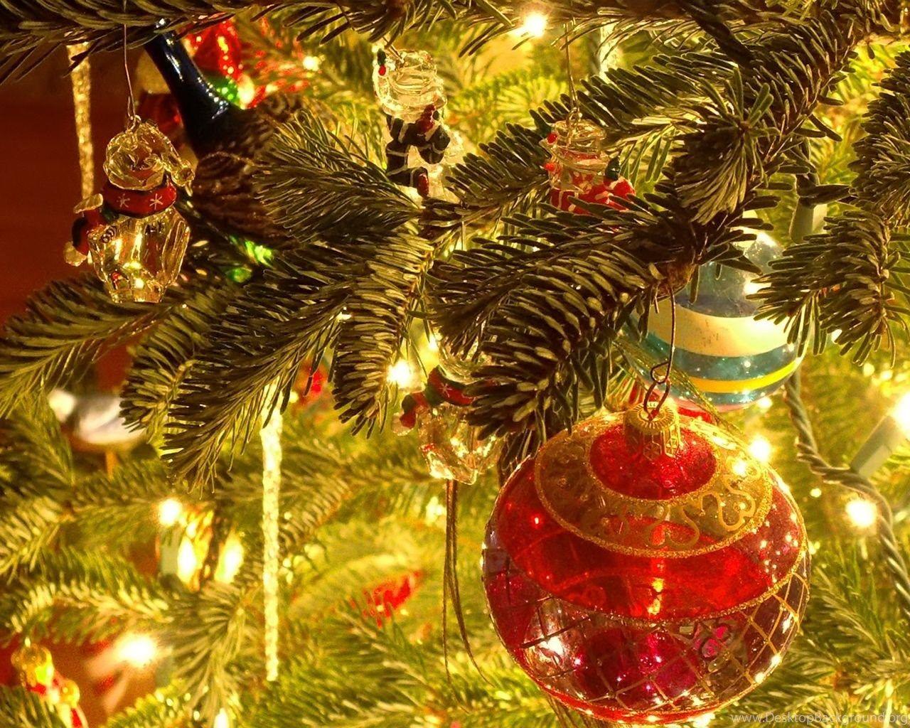 1280x1024 Beautiful Christmas Tree Wallpaper Desktop Background