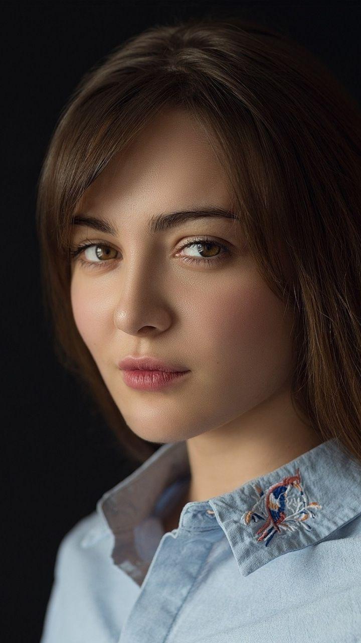720x1280 Face Women Wallpaper