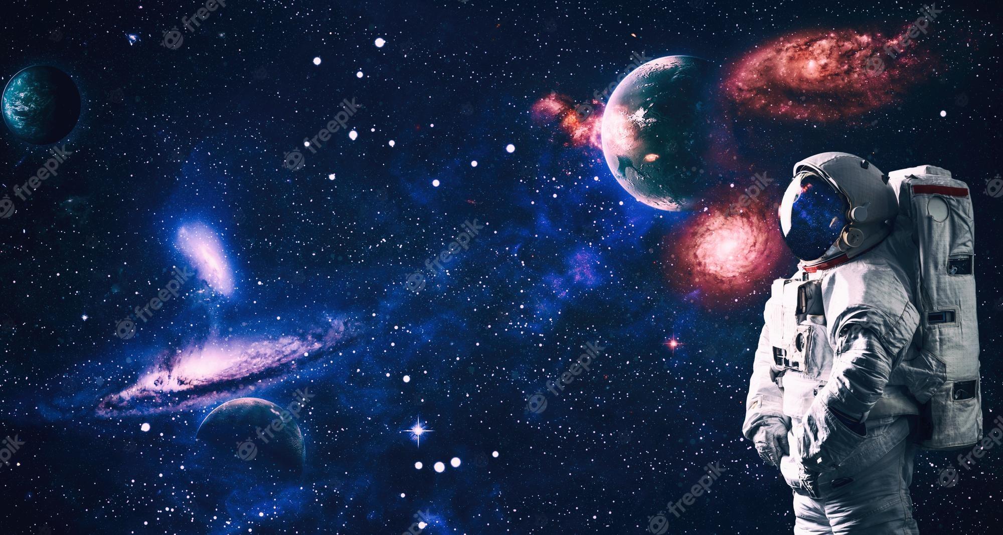 2000x1067 Astronaut in outer spacecosmic art