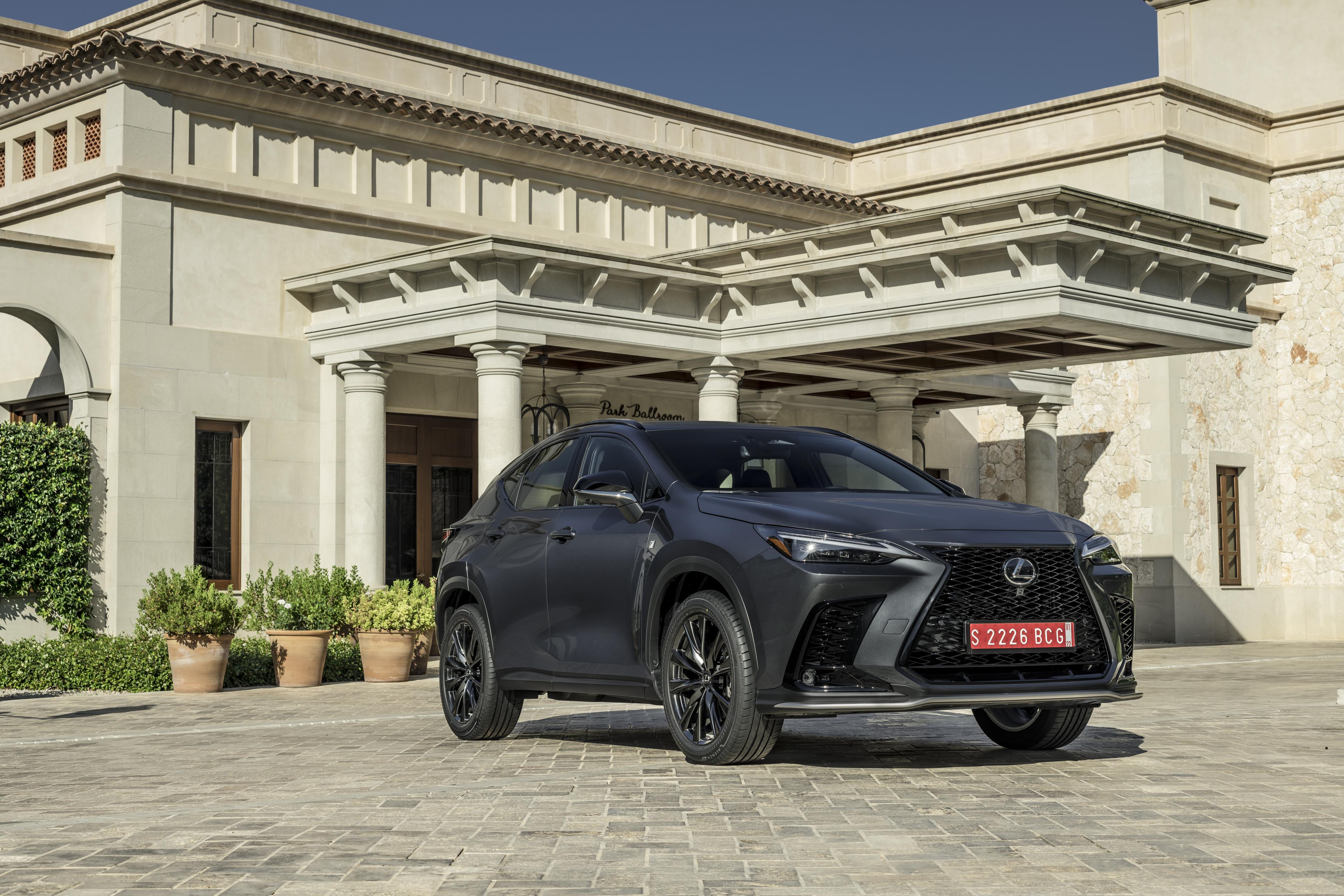 3872x2581 Lexus Nx 350 F Sport wallpaper