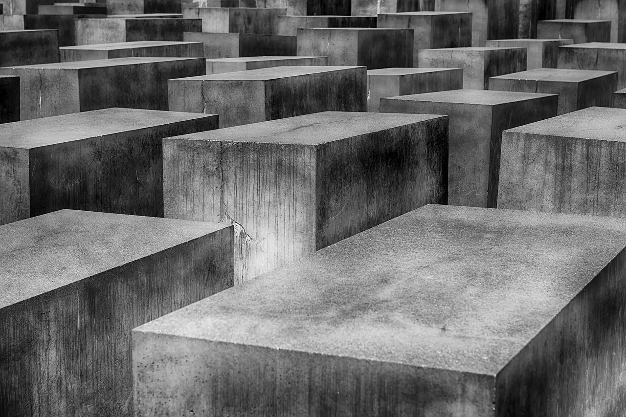1280x853 Free Holocaust & Auschwitz Image