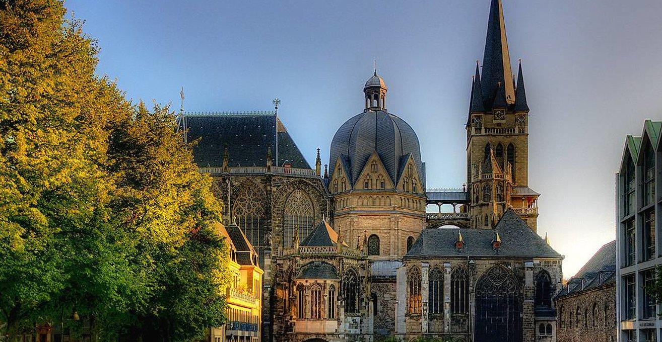 1314x680 Palatine Chapel in Aachen in Aachen