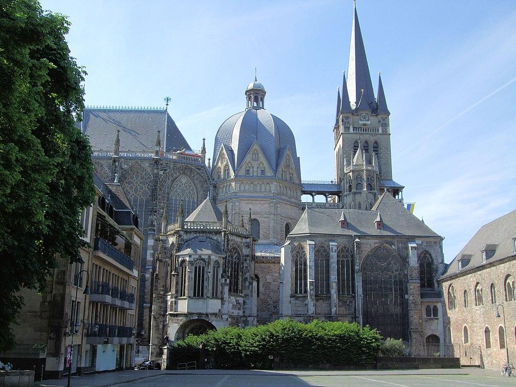 1024x768 Aachen Cathedral And Palatine
