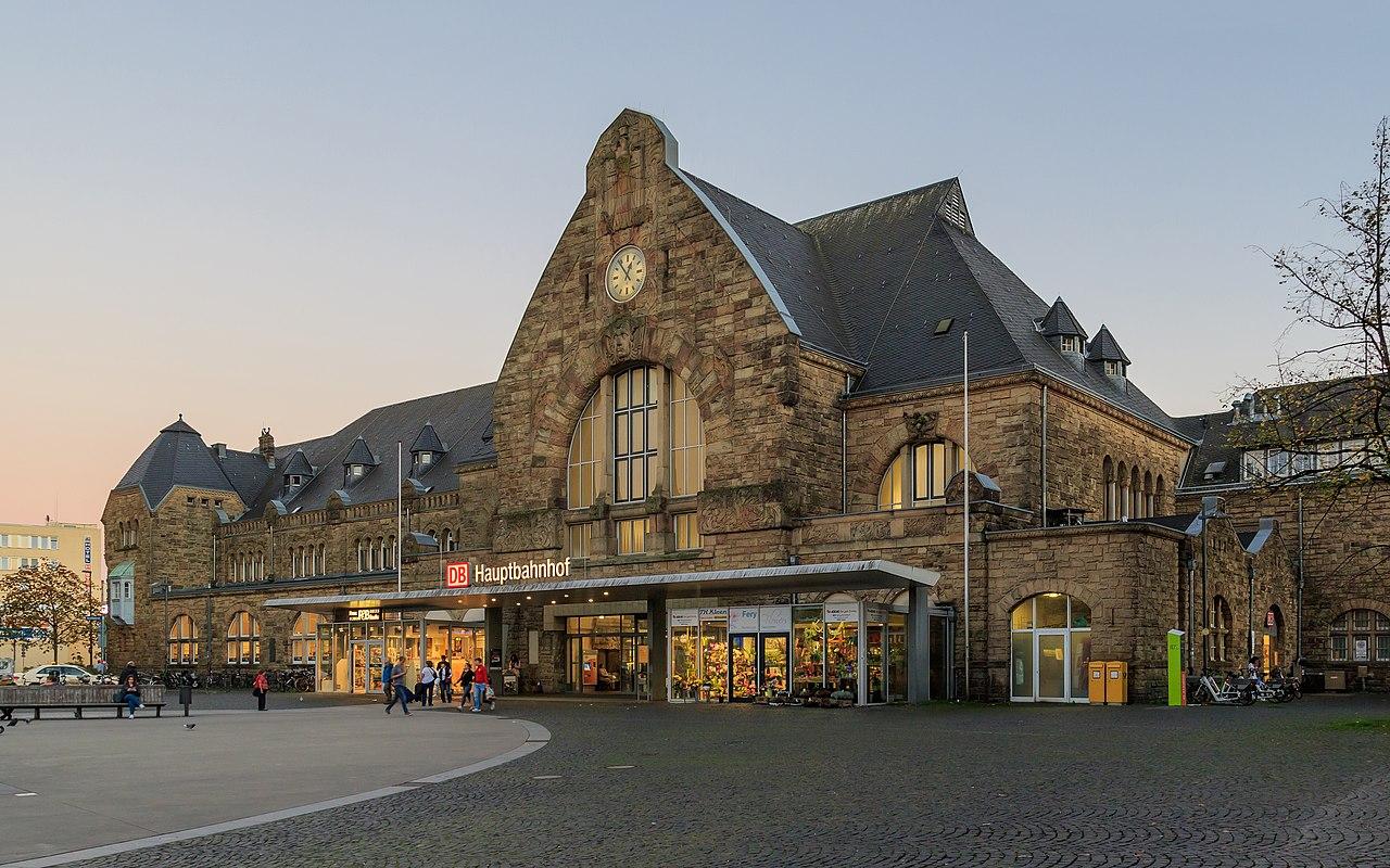 1280x800 Aachen Hauptbahnhof 10