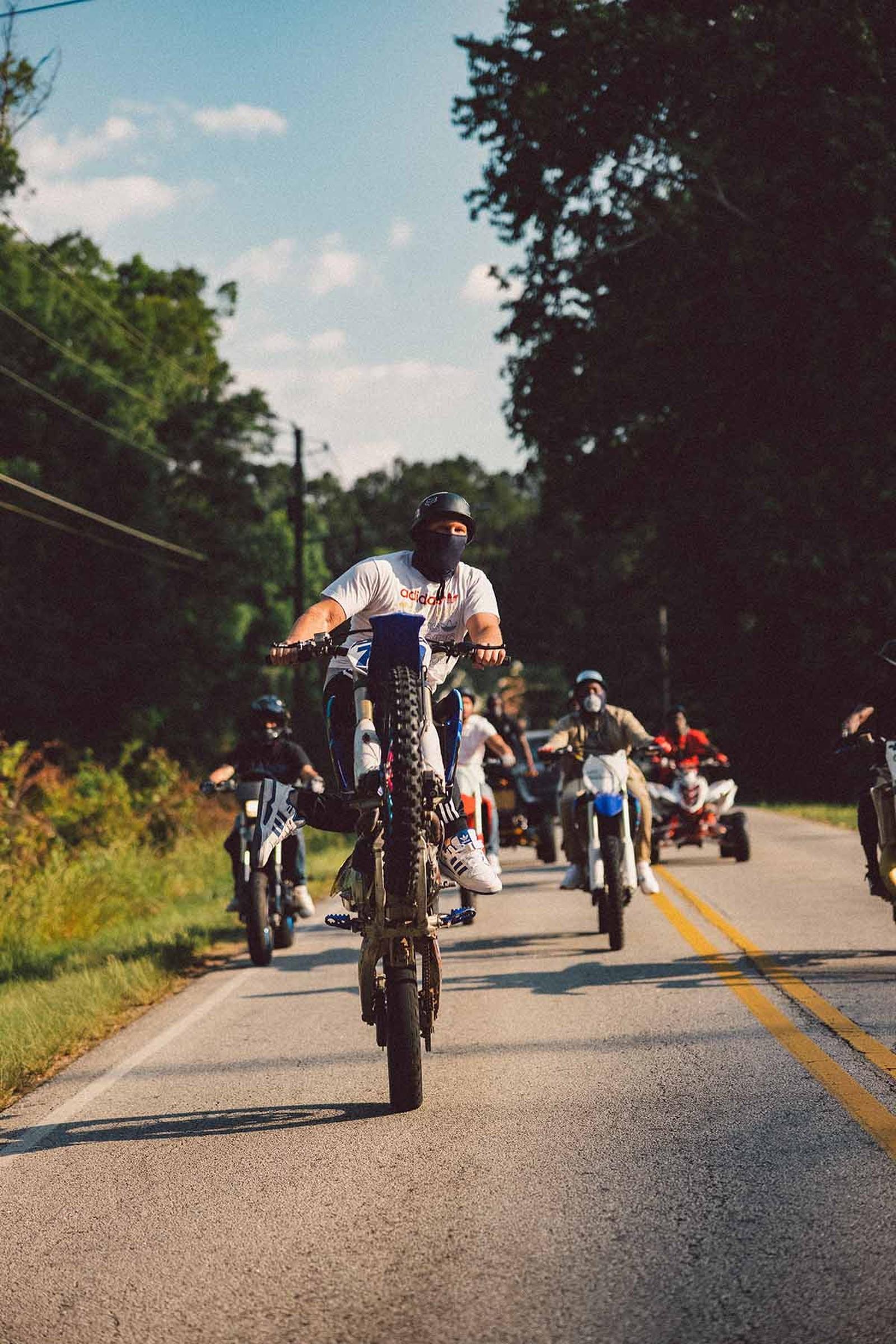 1600x2400 Bikelife Wallpaper