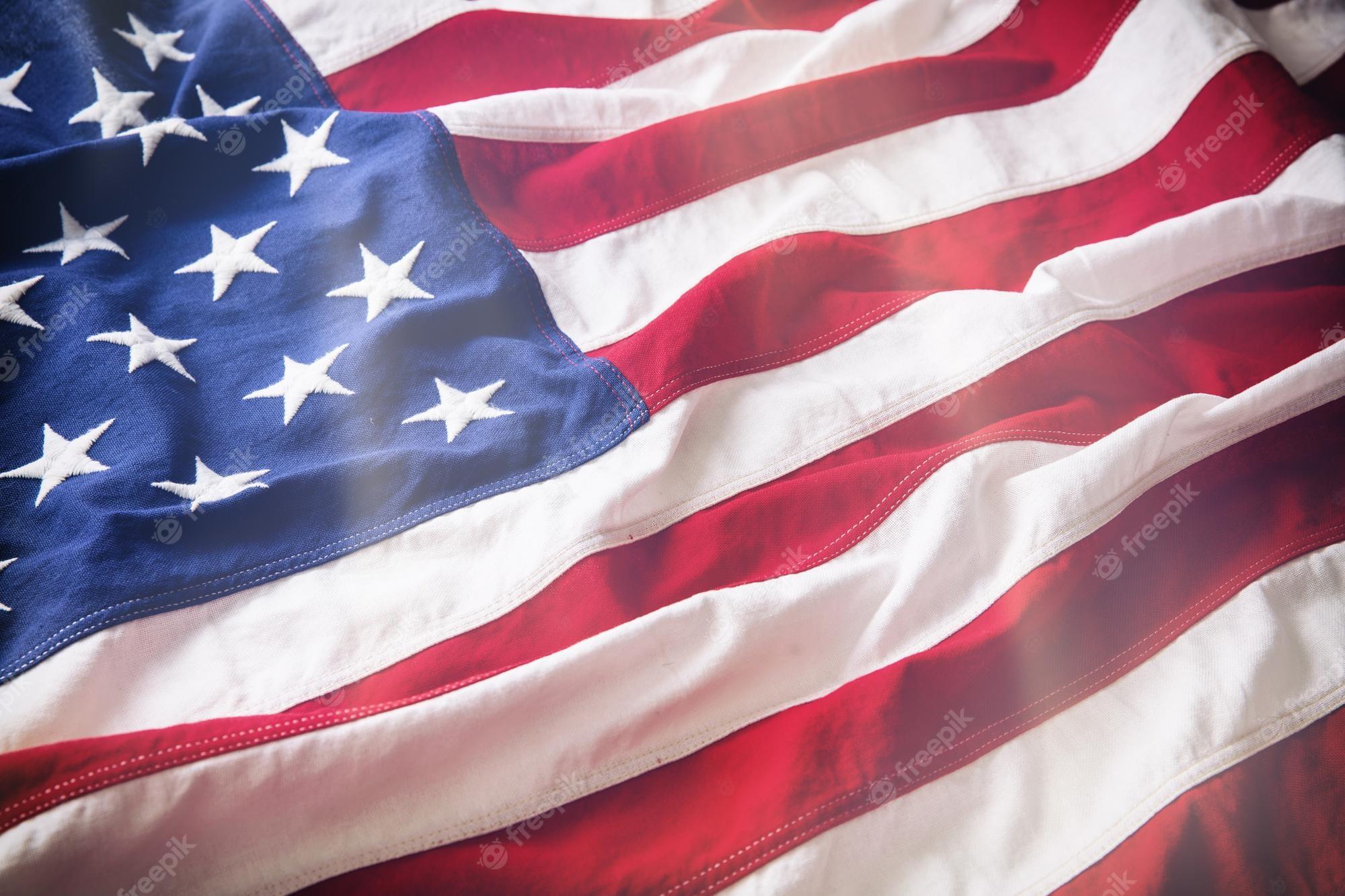 2000x1333 Waving Us Flag Image