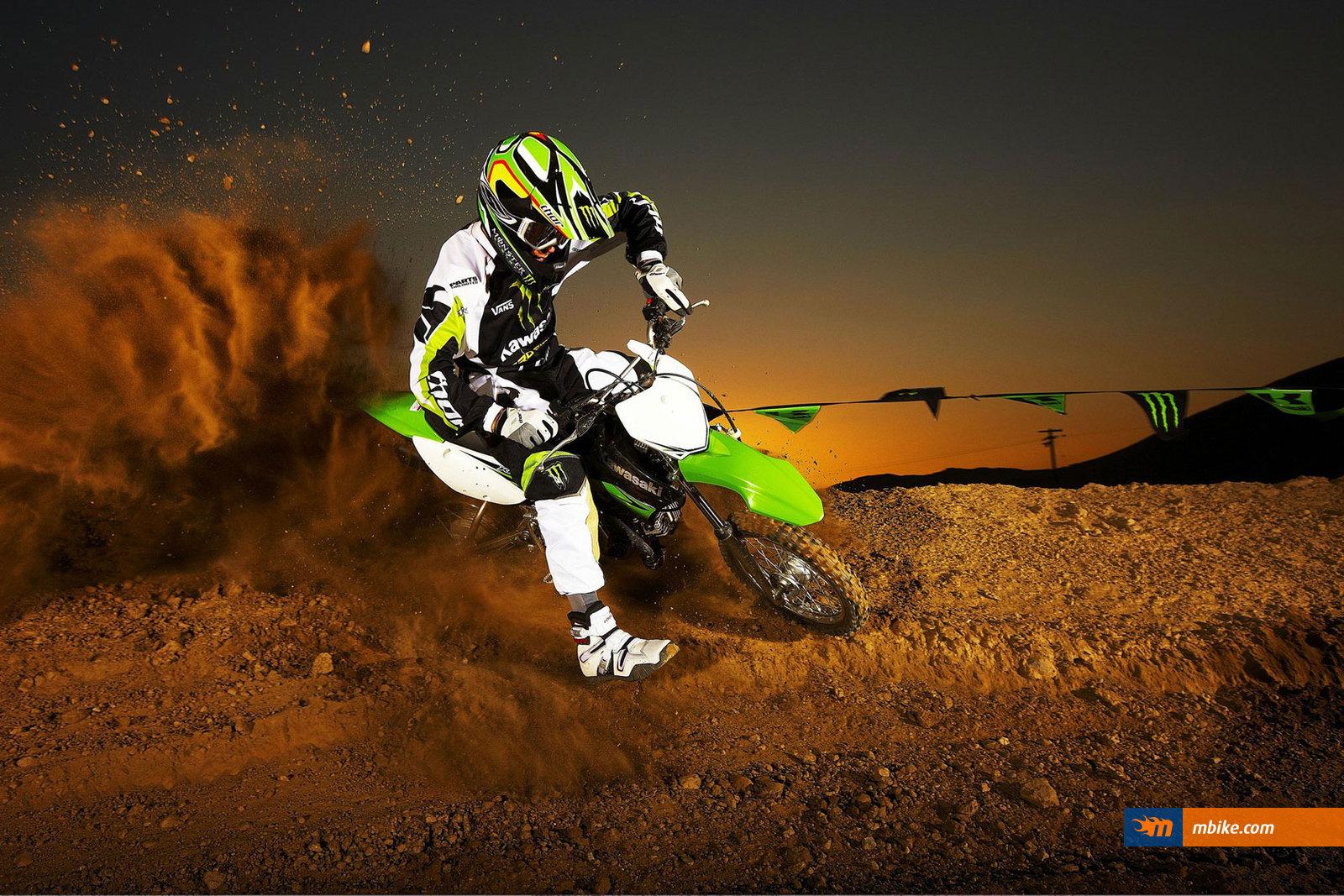 1600x1067 Kawasaki KLX 110L Wallpaper