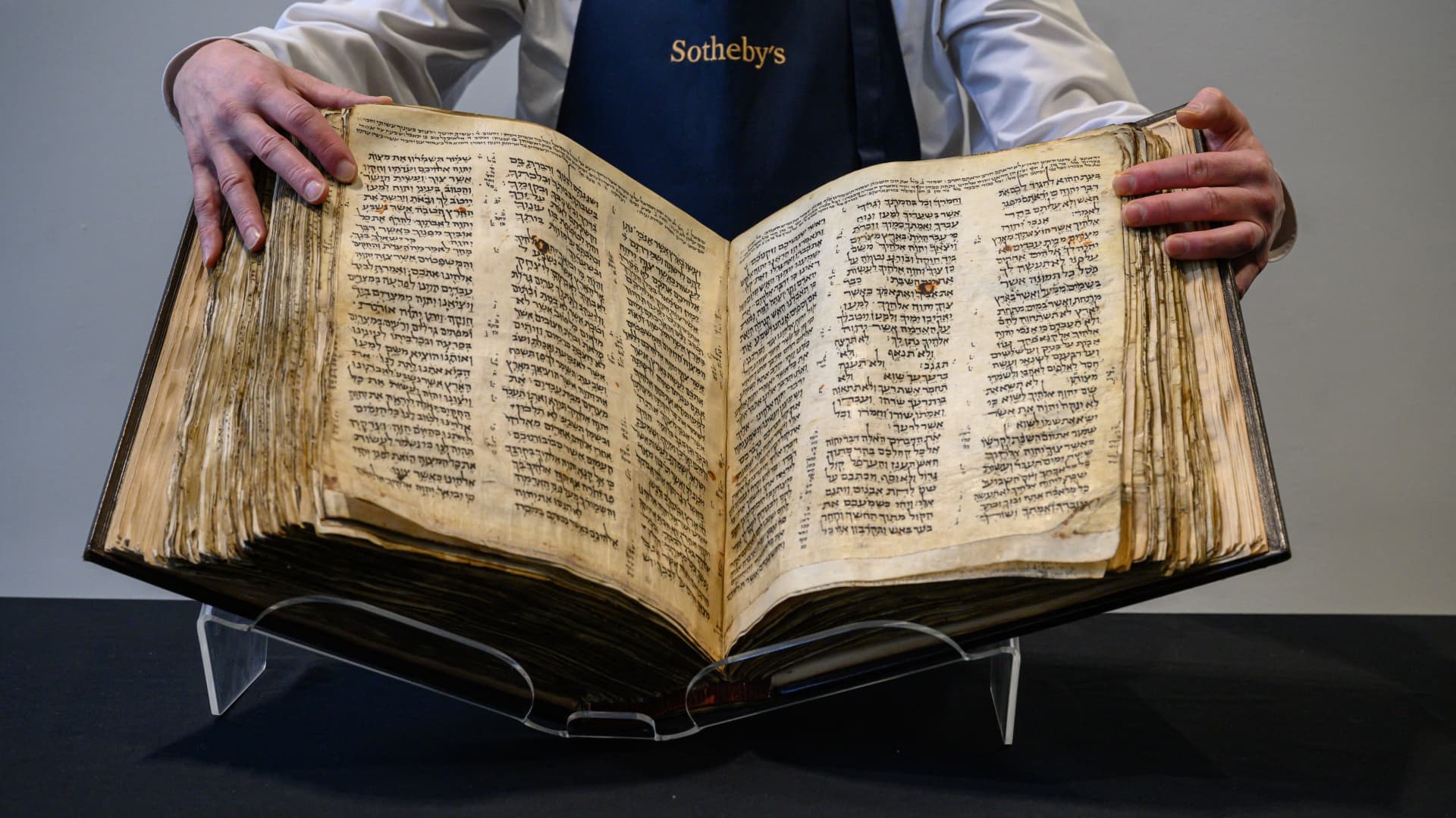 1920x1080 World's oldest Hebrew Bible could fetch