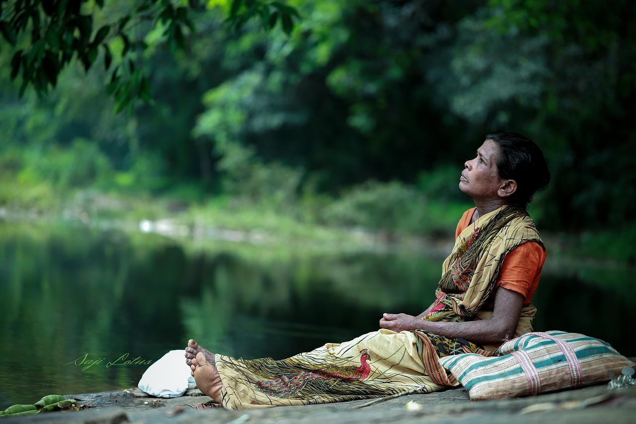 1280x853 Old Indian Lady photo