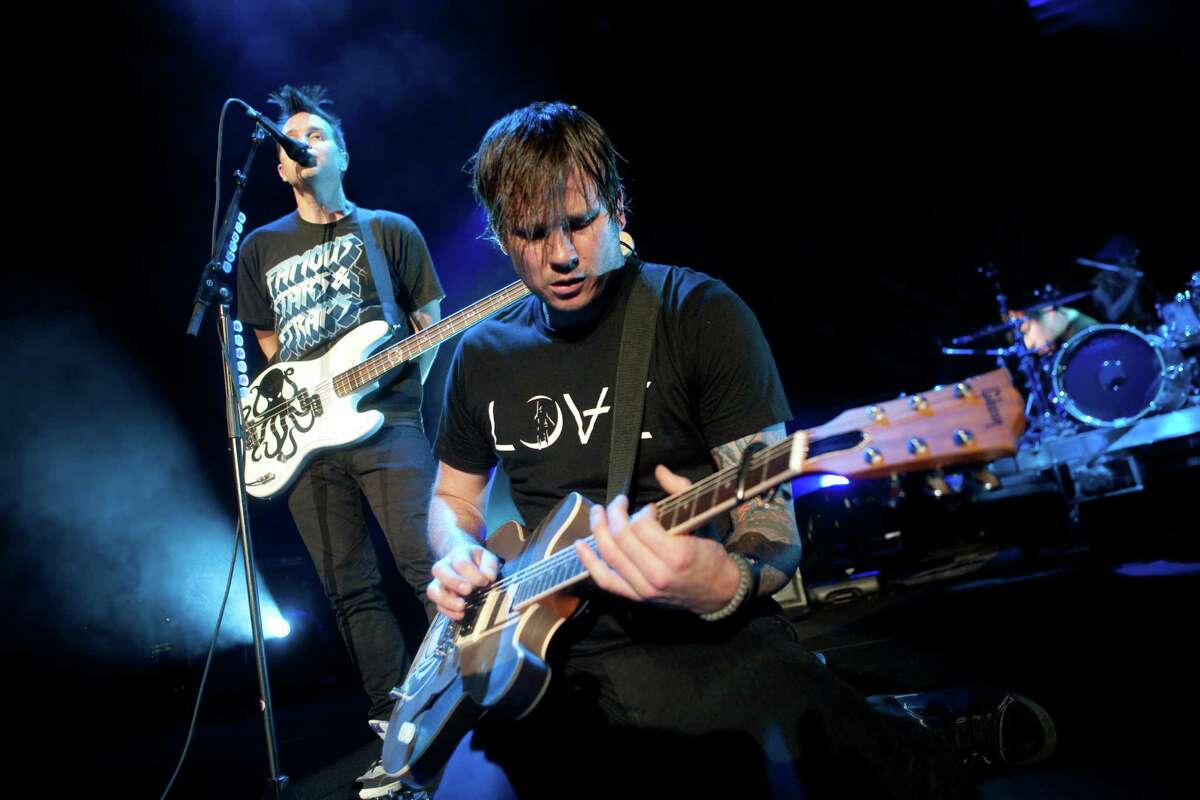 1200x800 Blink 182's Tom DeLonge Teases UFO Film