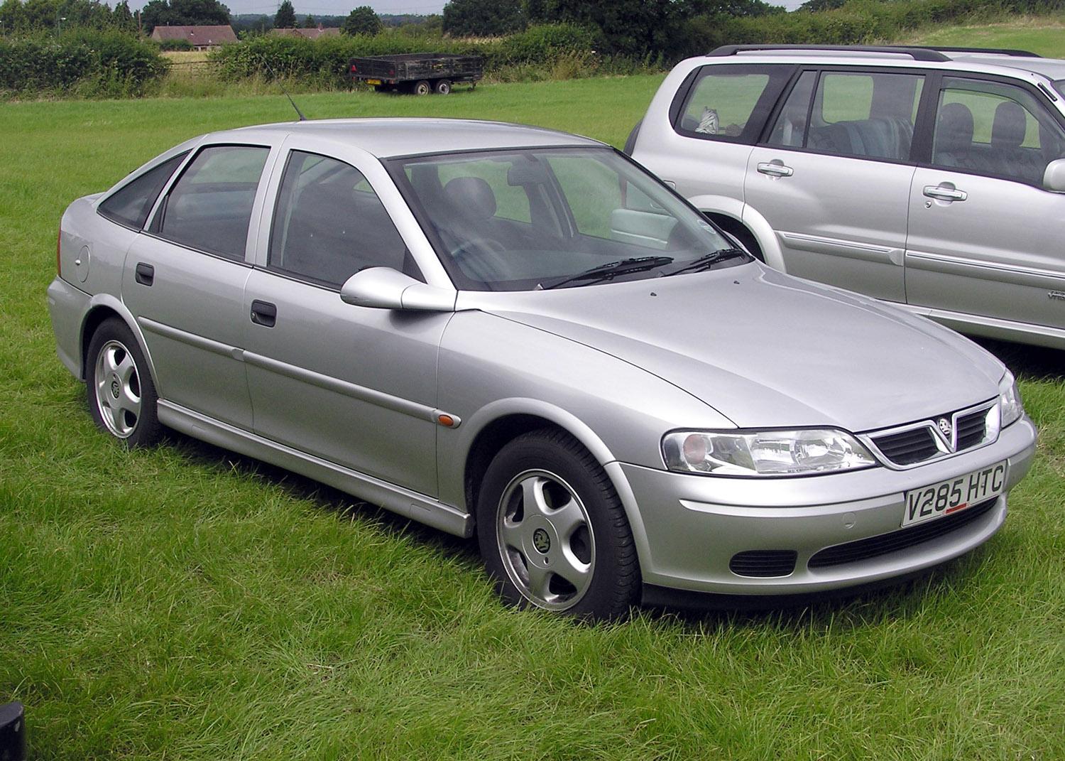 1500x1071 2000.vauxhall.vectra.1point8
