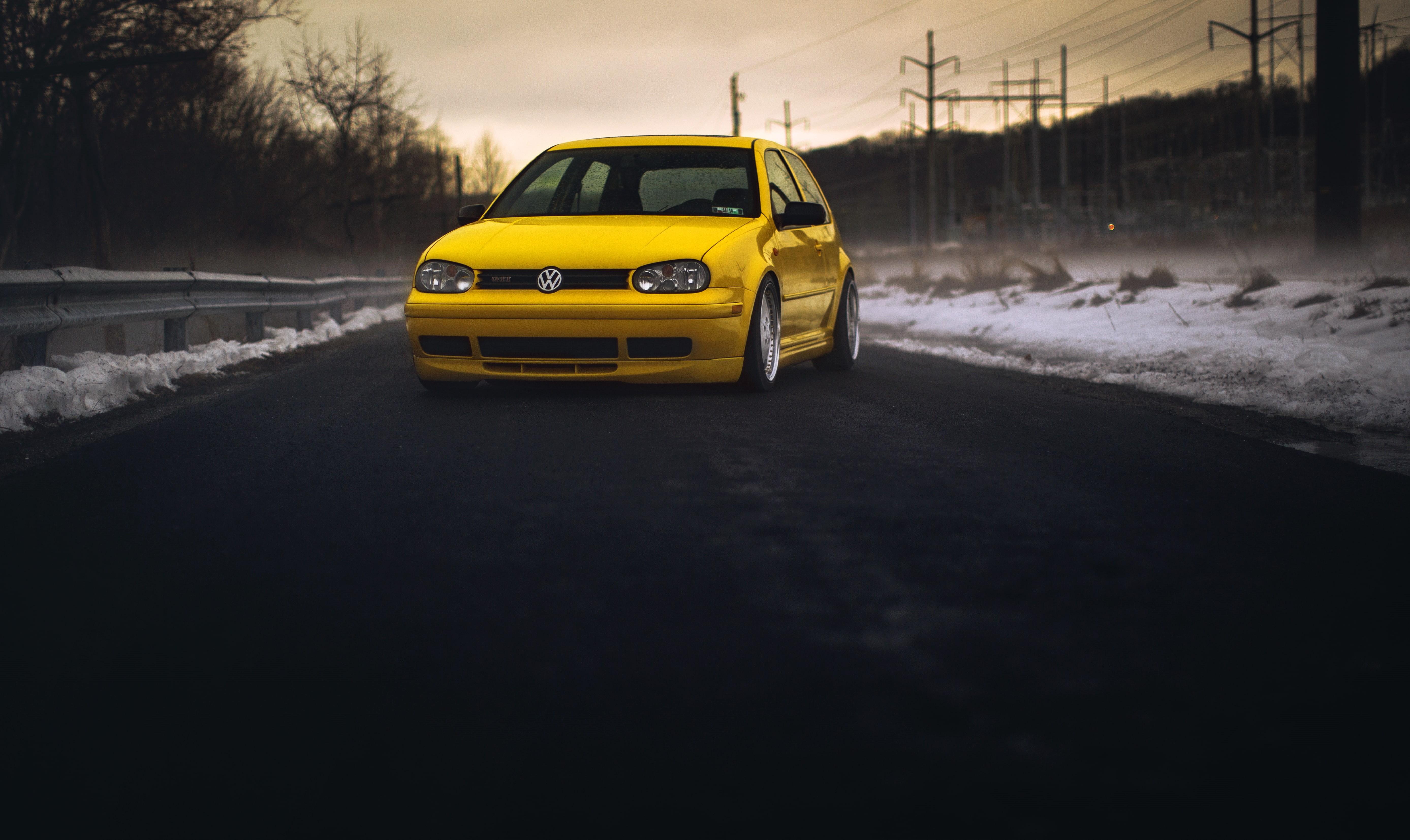 5550x3307 Wallpaper / yellow, GTI, 5K