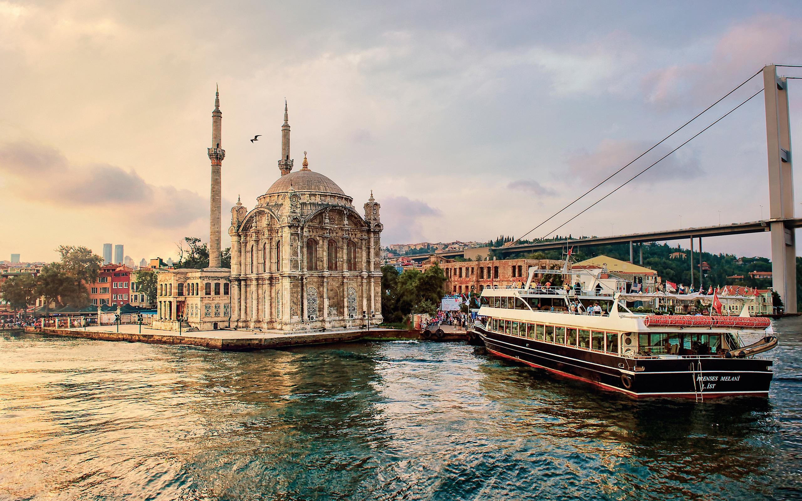 2560x1600 Download wallpaper Ortakoy Mosque