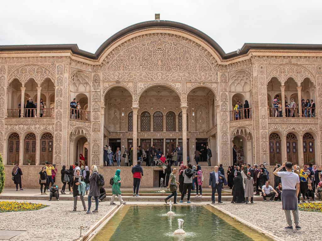 1024x768 Kashan Travel Guide + 5 Things To Do