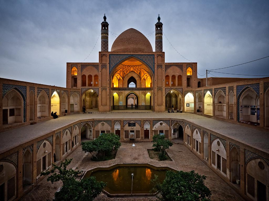1024x768 Agha Bozorg mosque, Kashan, Iran. Agha