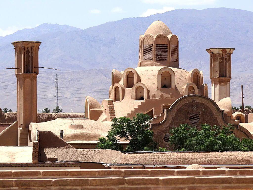 1024x768 Kashan: A Major Tourist Attraction