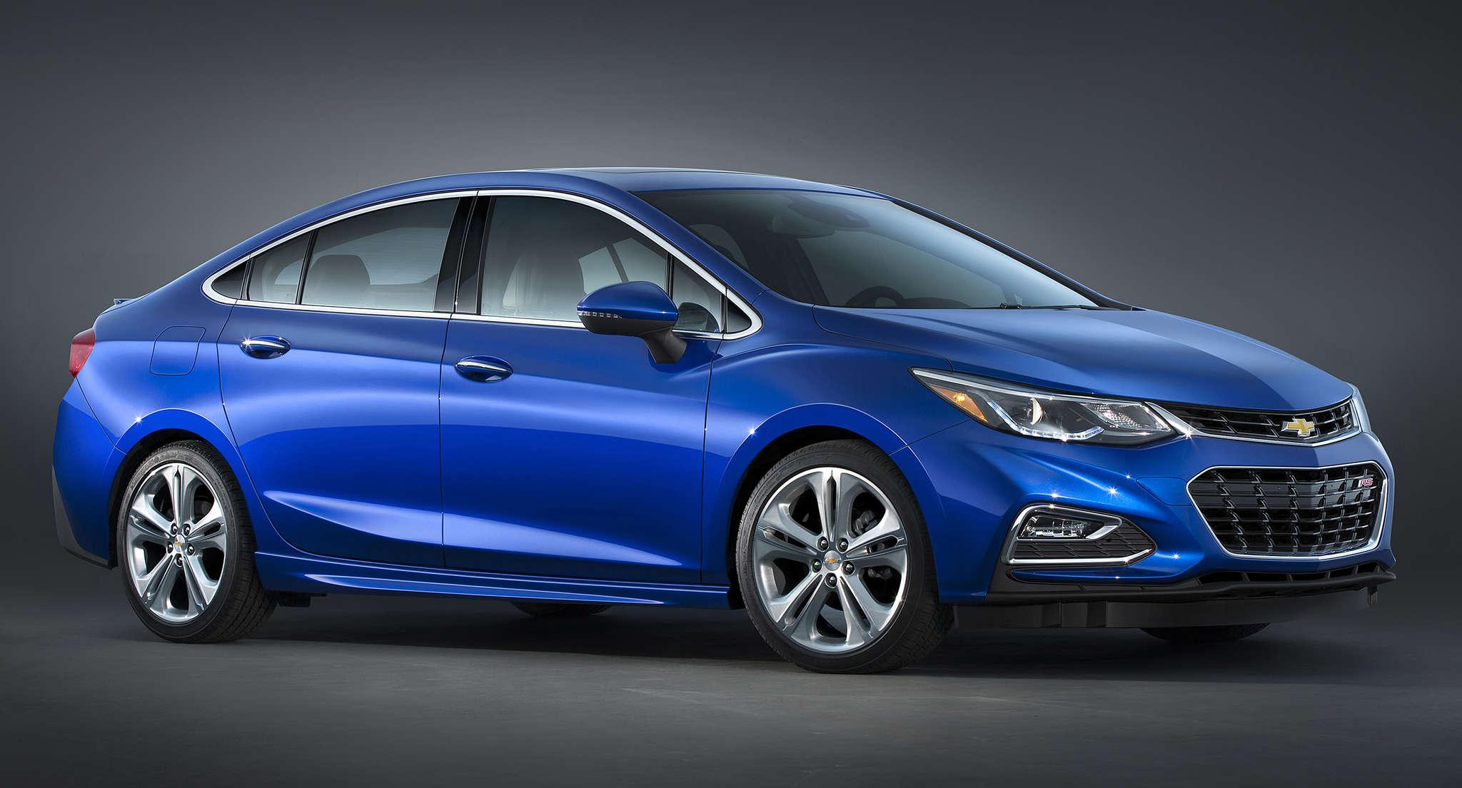 2048x1104 Chevy Cruze takes small steps forward