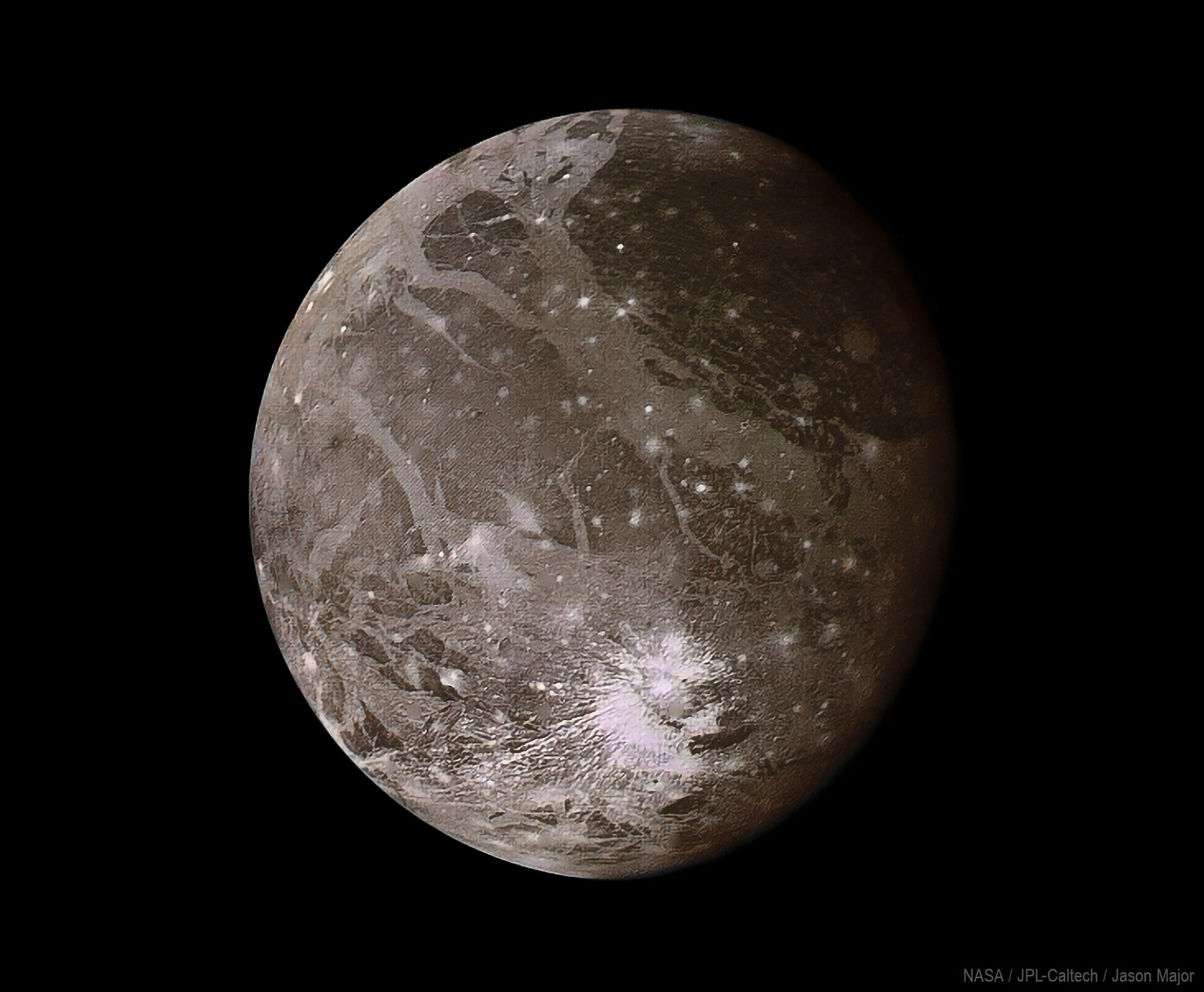 2800x2306 Jason Major's a look at Ganymede, Jupiter's (as well as the Solar System's) largest moon, imaged by Voyager 2 on July 1979 from a distance of about 600