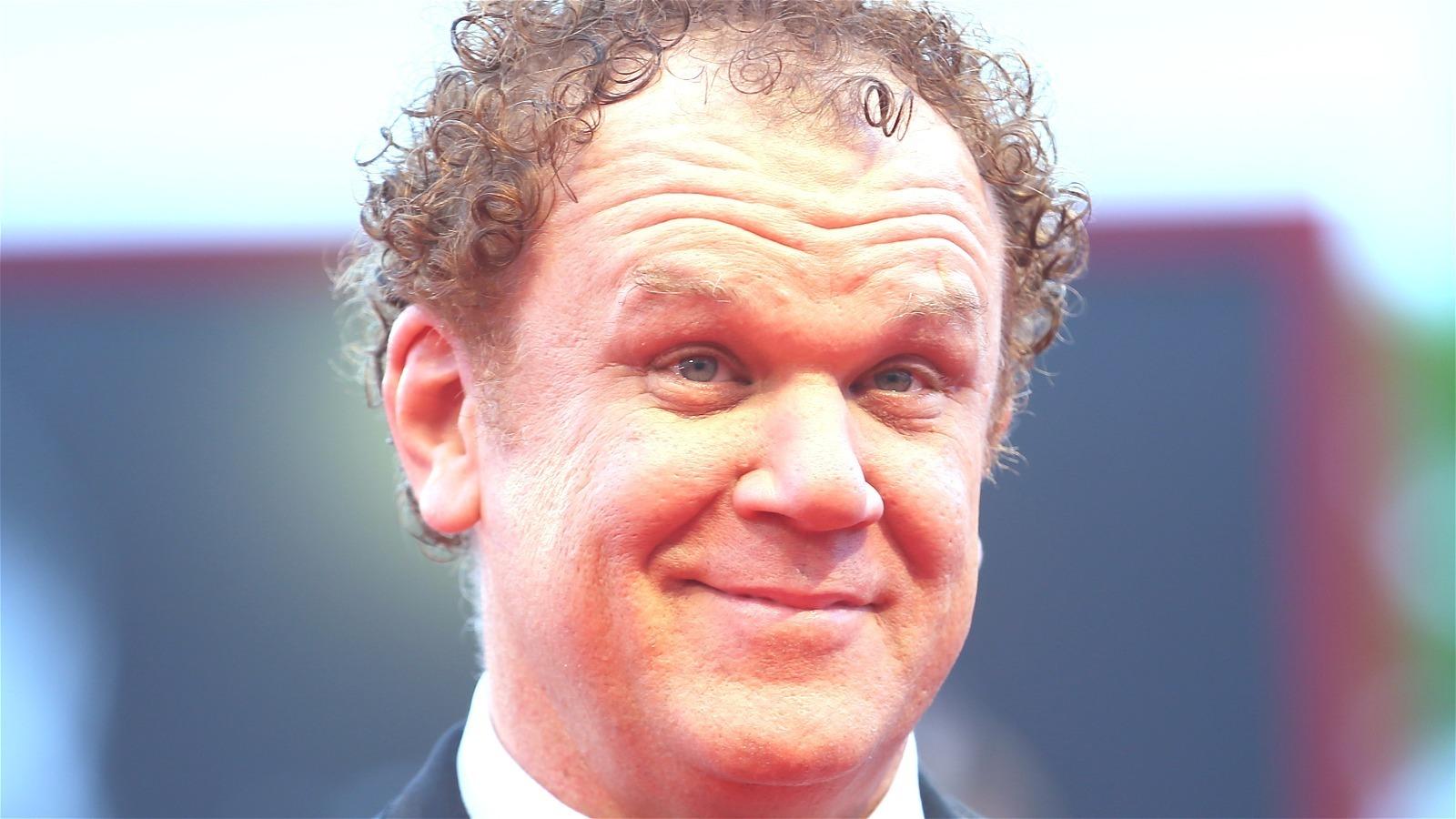 1600x900 John C. Reilly Compares Alana Haim's Licorice Pizza Performance To This Acting Legend