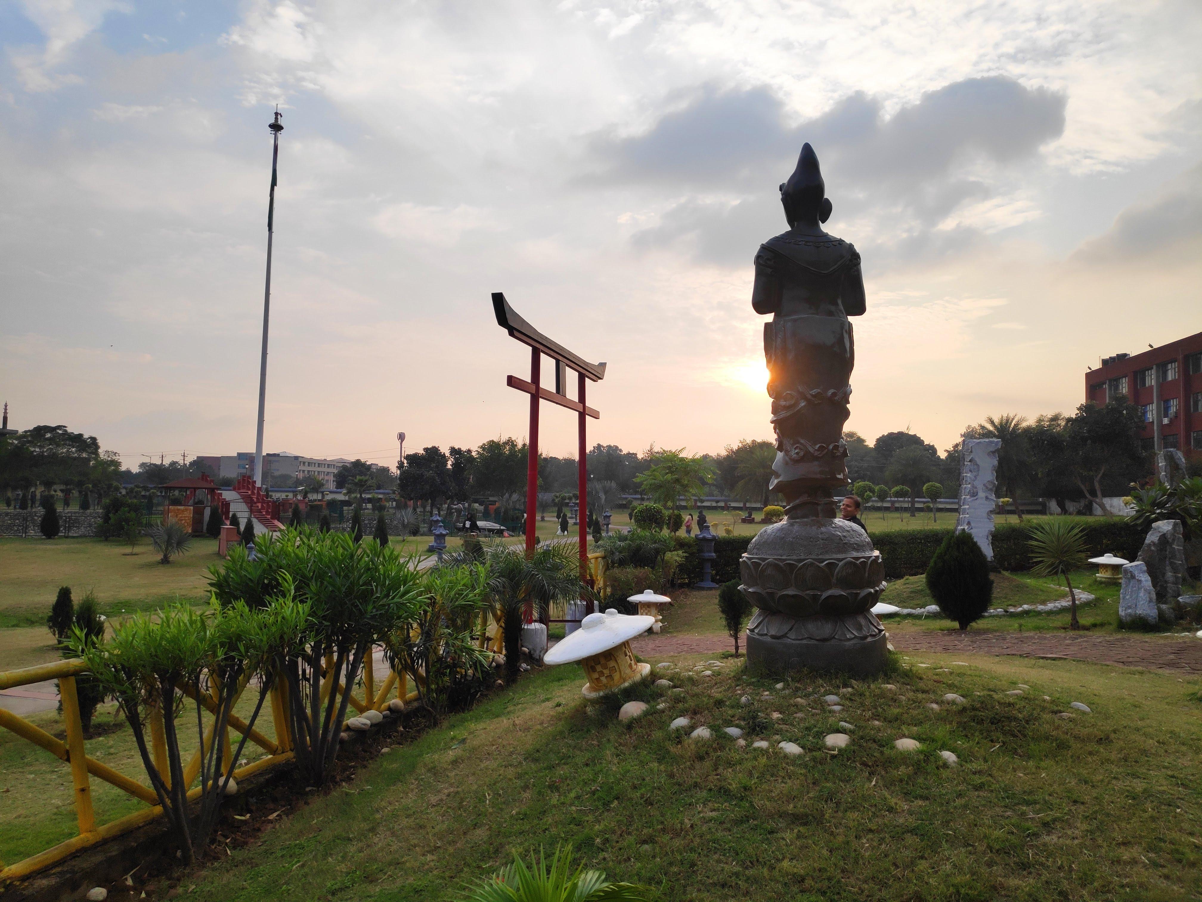 4032x3024 Parkview of chandigarh Japanese